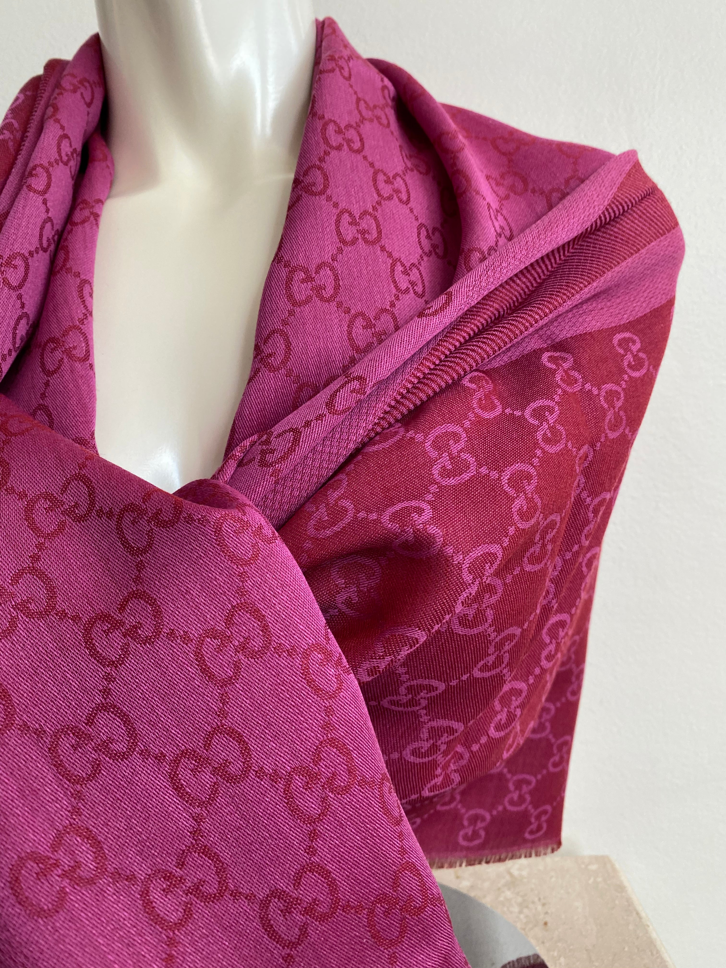 Authentic GUCCI Pink & Red Scarf / Shawl – Valamode