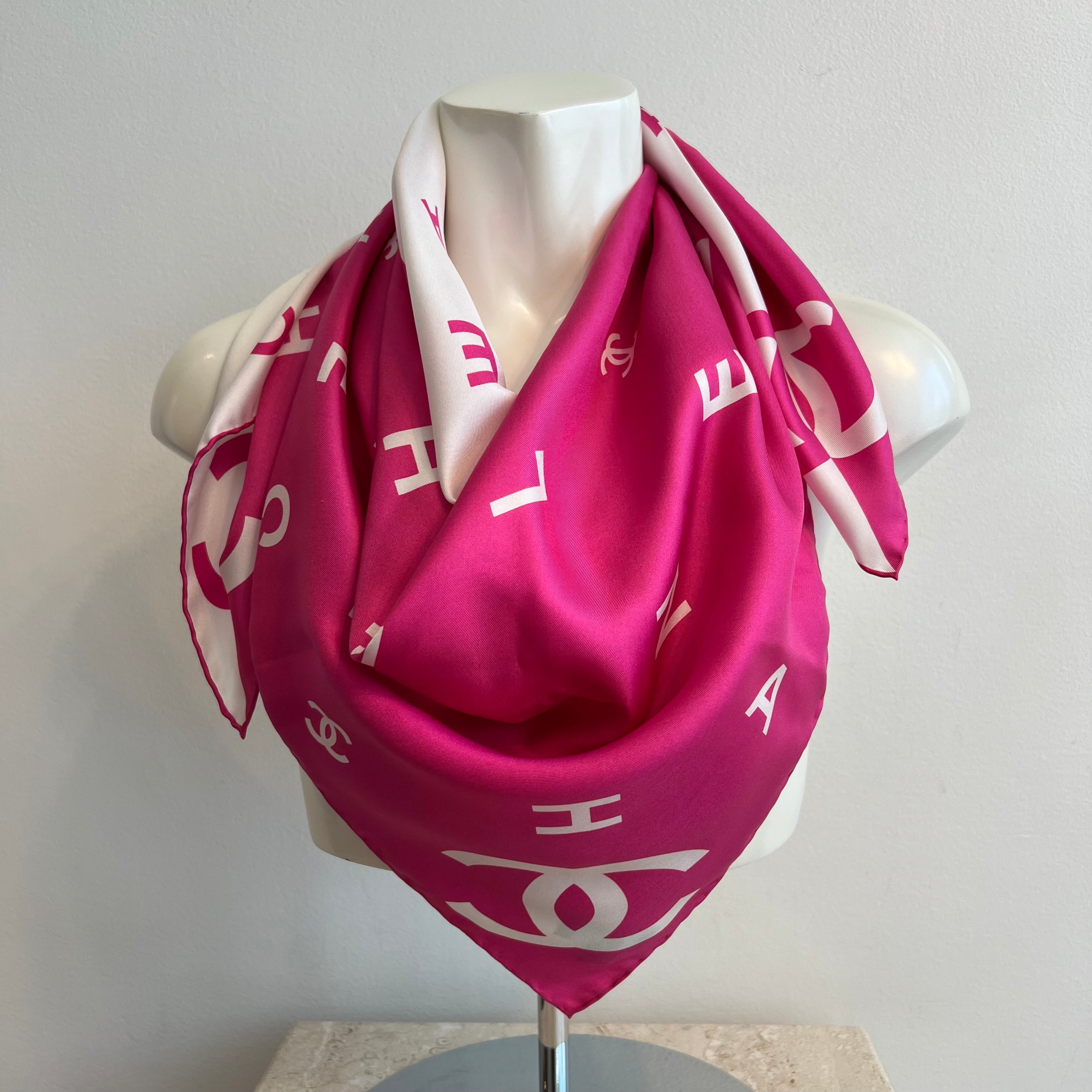 Chi tiết với hơn 59 về vintage chanel silk scarf  cdgdbentreeduvn