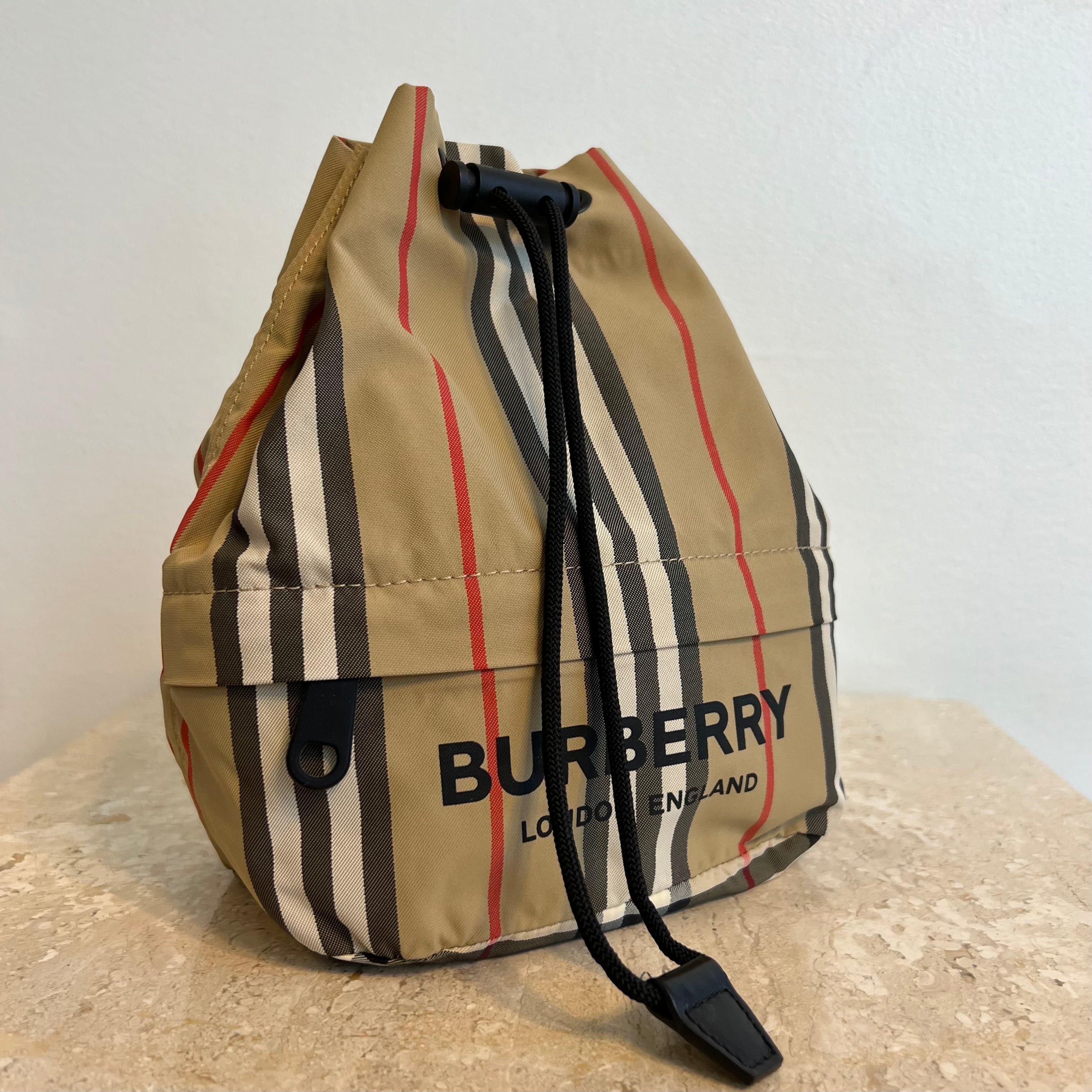 Authentic BURBERRY Icon Stripe Nylon Drawcord Pouch – Valamode