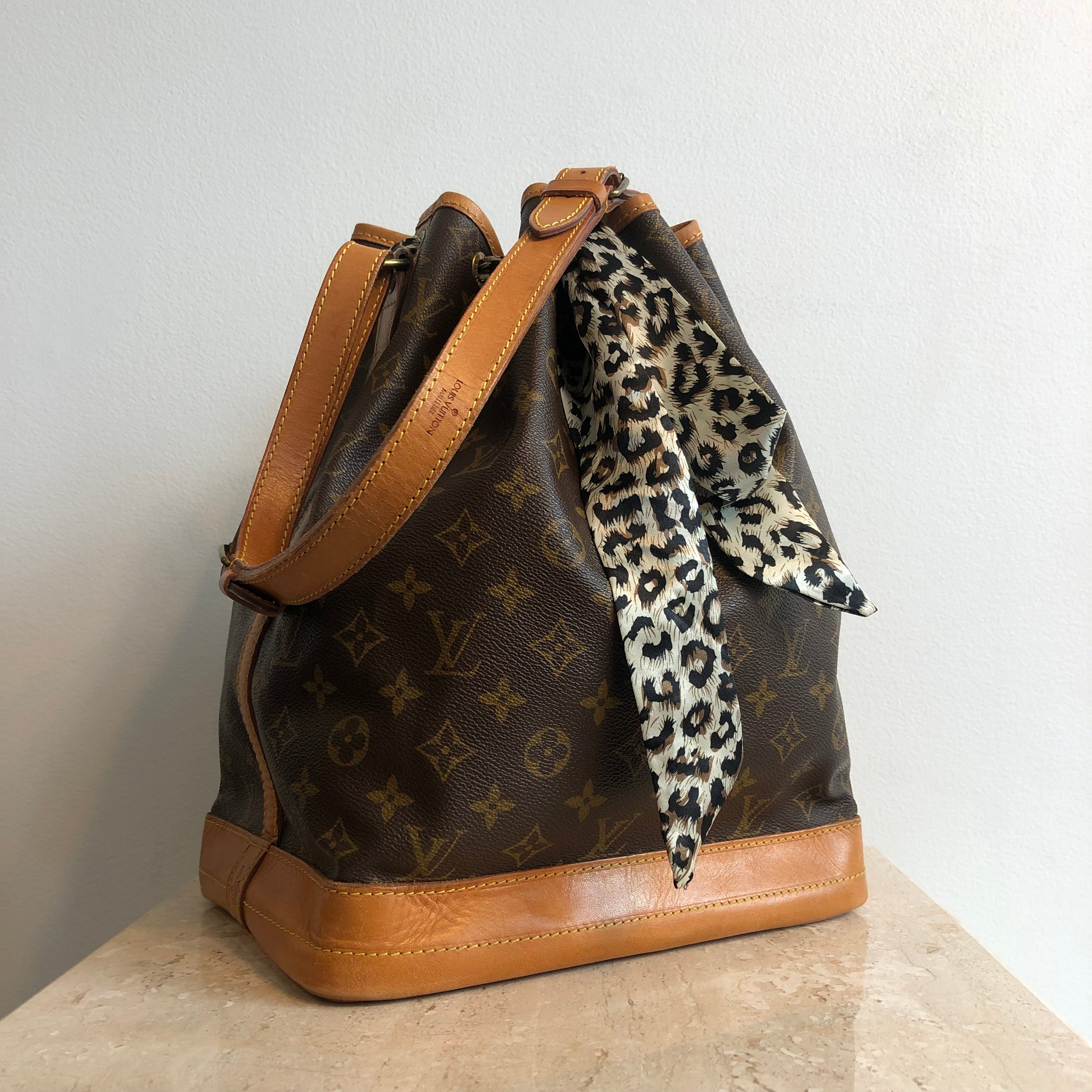 Louis Vuitton Noe GM Bag Review  YouTube
