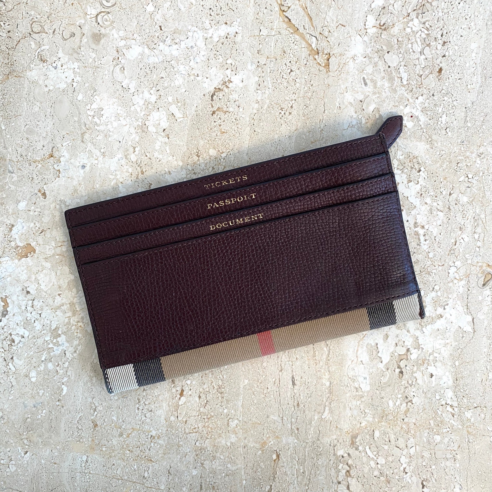 Authentic BURBERRY Nova Check & Leather Passport/Document Holder – Valamode