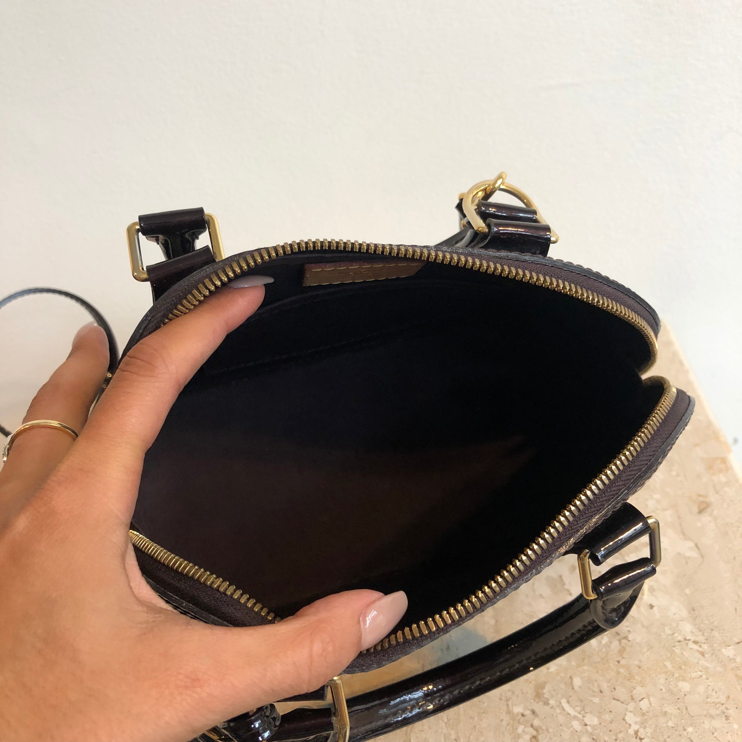 Authentic LOUIS VUITTON Alma BB Vernis in Amarante – Valamode