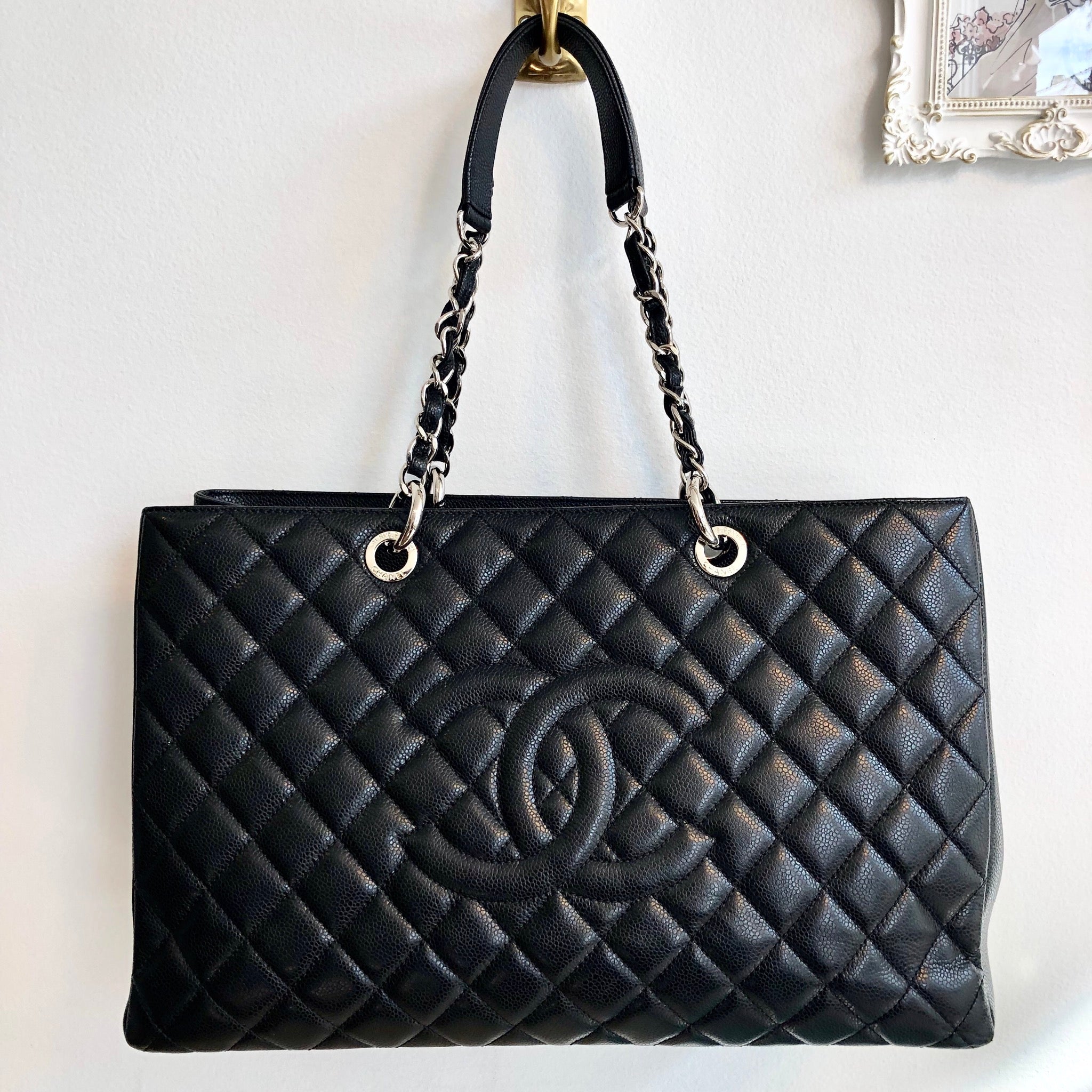 chanel caviar quilted tote