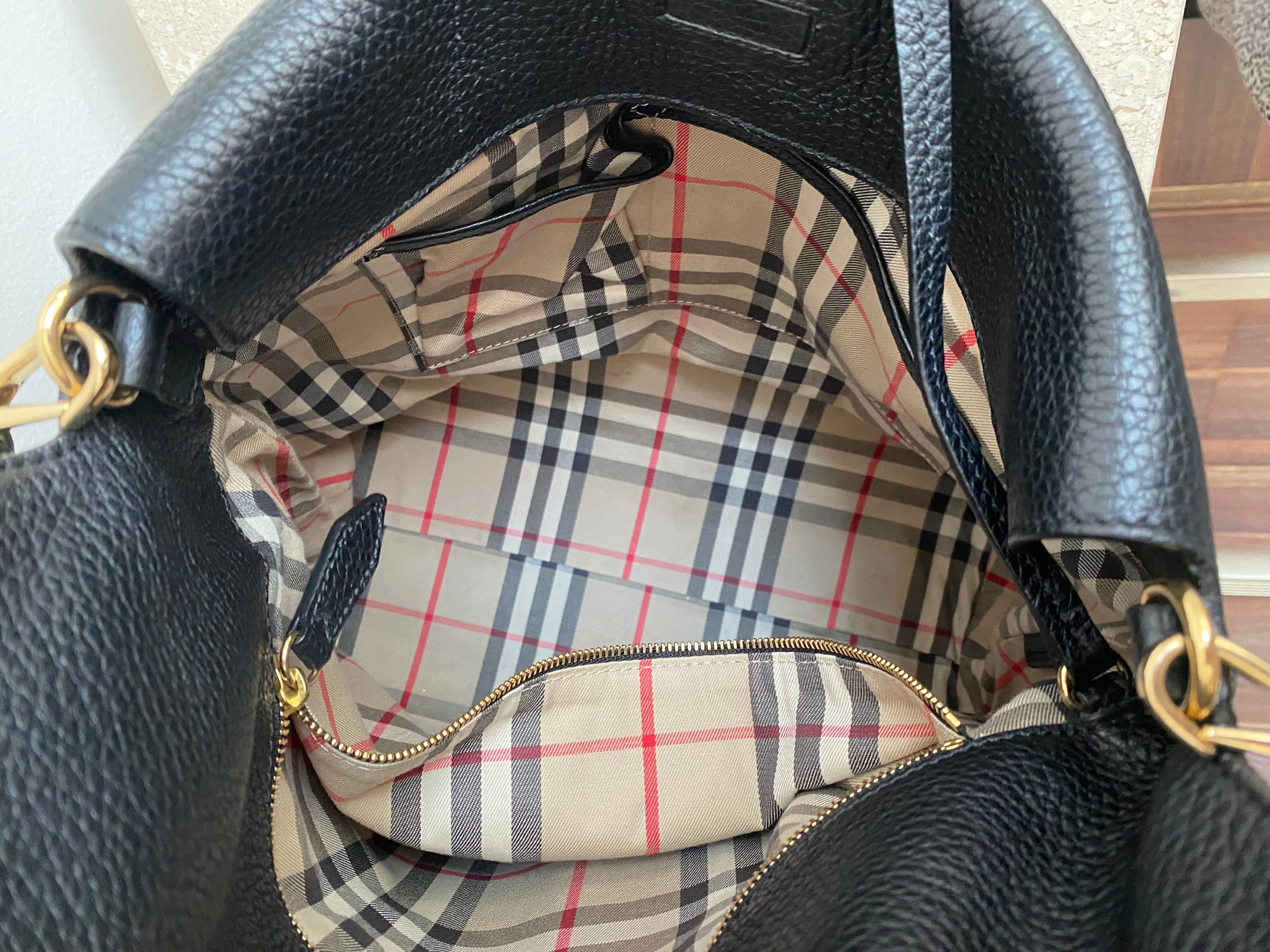 Authentic BURBERRY Cale Black Hobo – Valamode