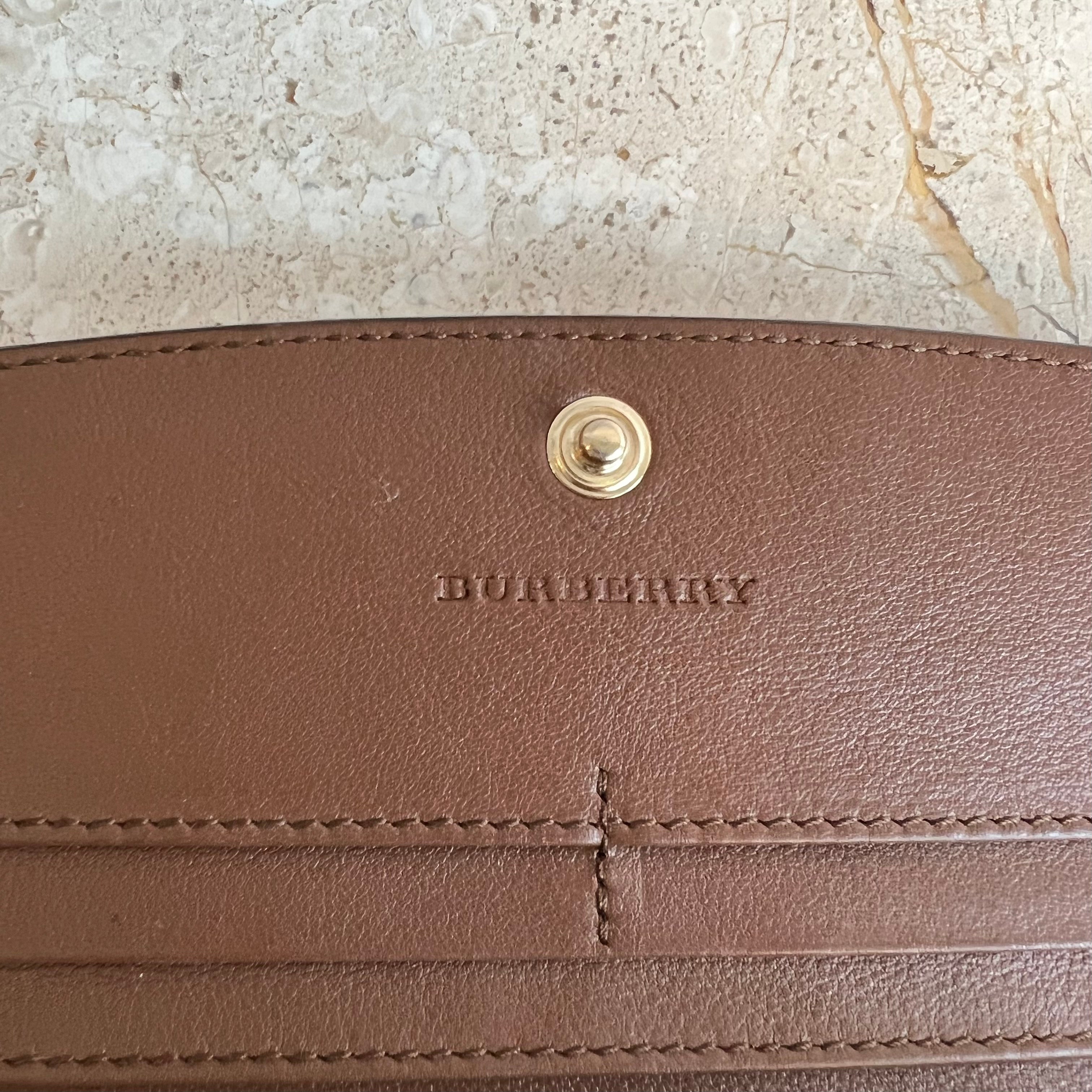 Authentic BURBERRY Nova Check Haymarket & Brown Leather Wallet – Valamode