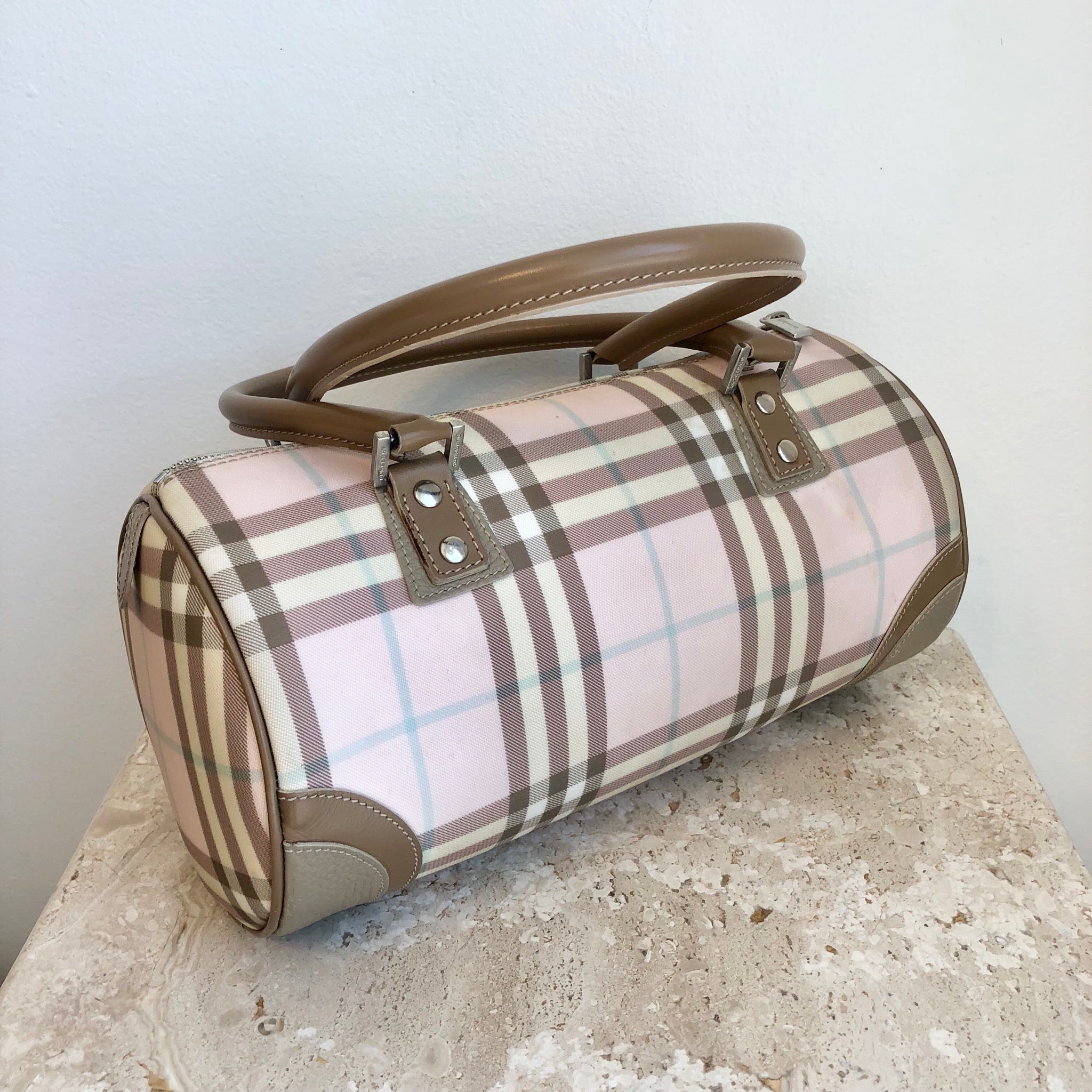 Authentic BURBERRY Pink Novacheck Lola bag – Valamode