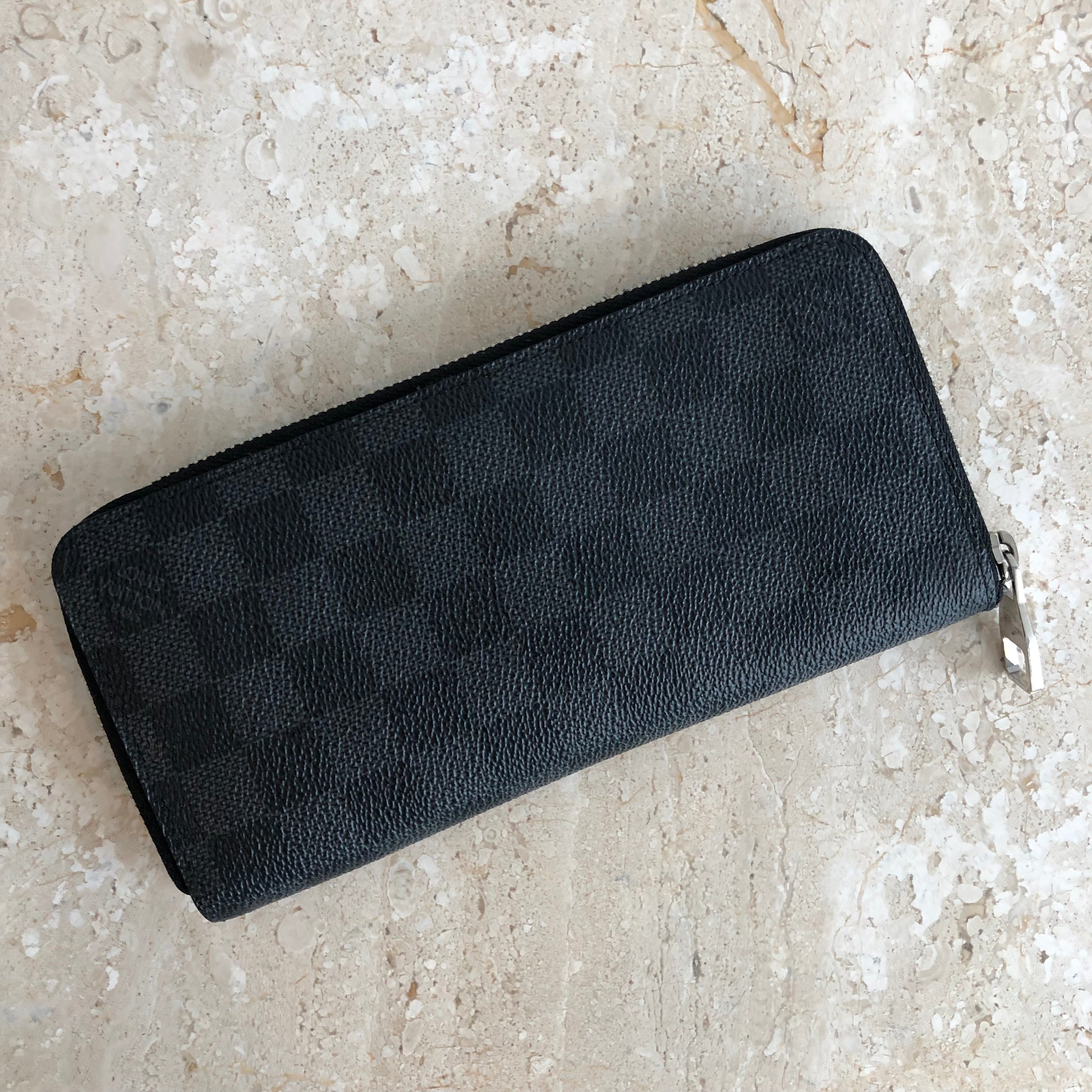 Authentic LOUIS VUITTON Graphite Zippy Vertical Wallet – Valamode