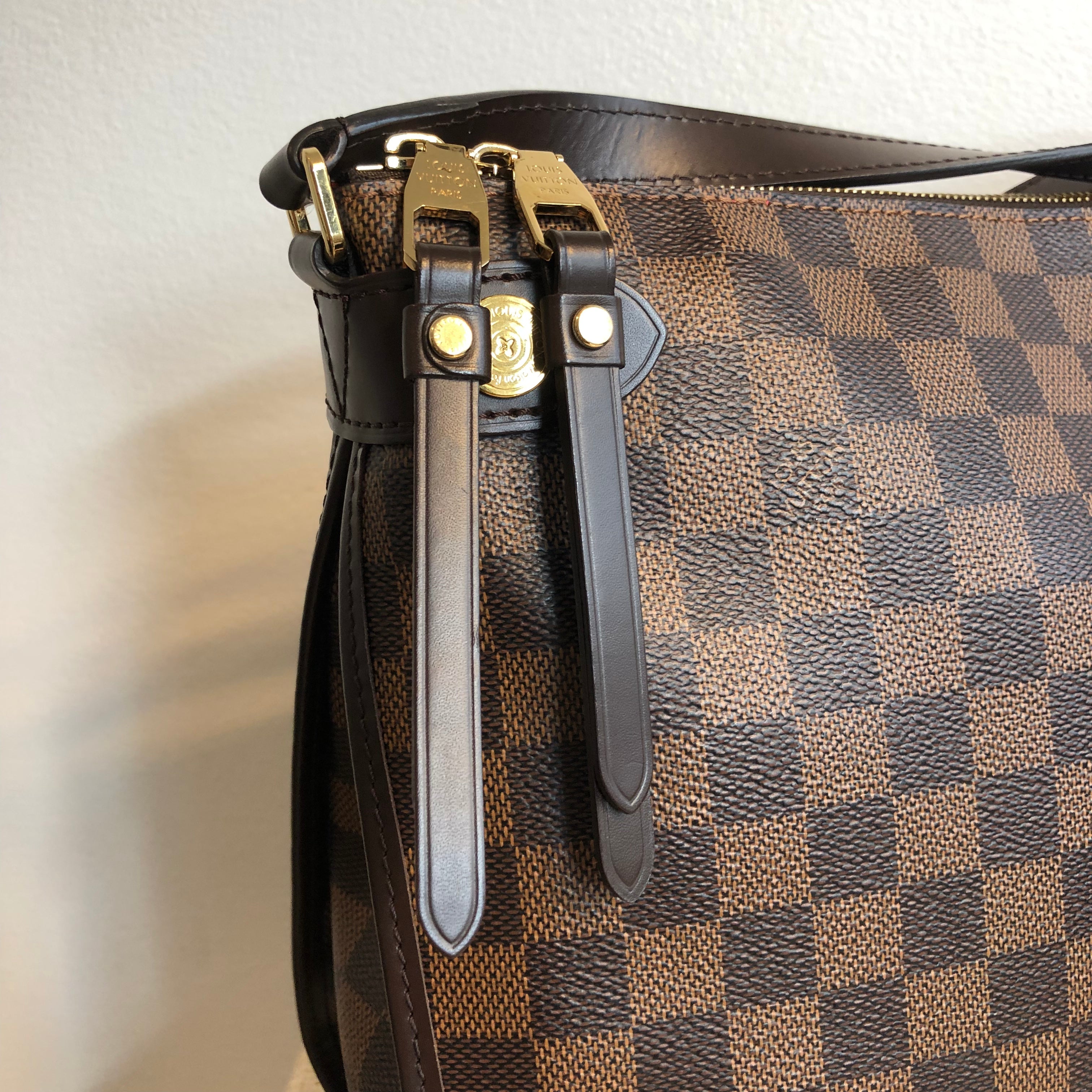 Authentic LOUIS VUITTON Duomo Messenger Bag Damier – Valamode