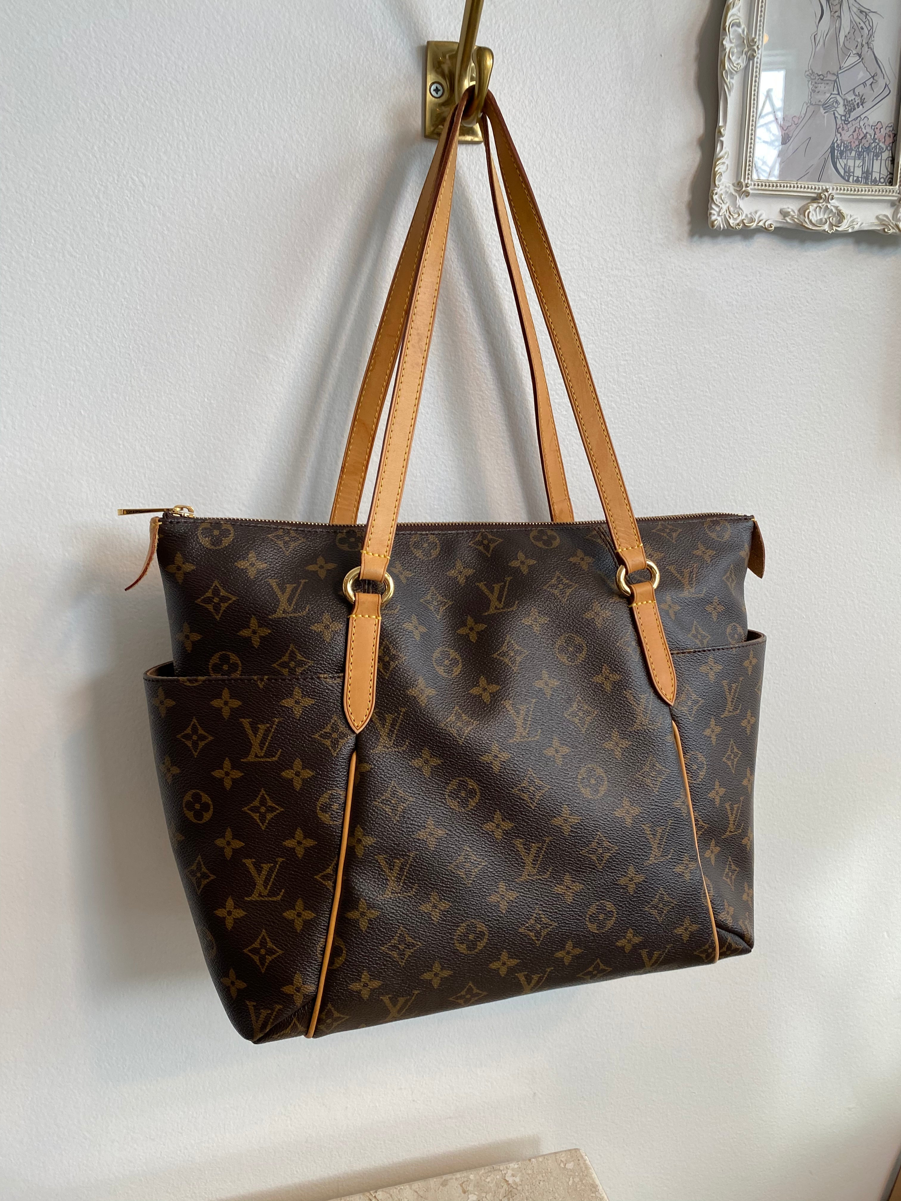 Louis Vuitton Authentic vs Replica  Totally GM  YouTube