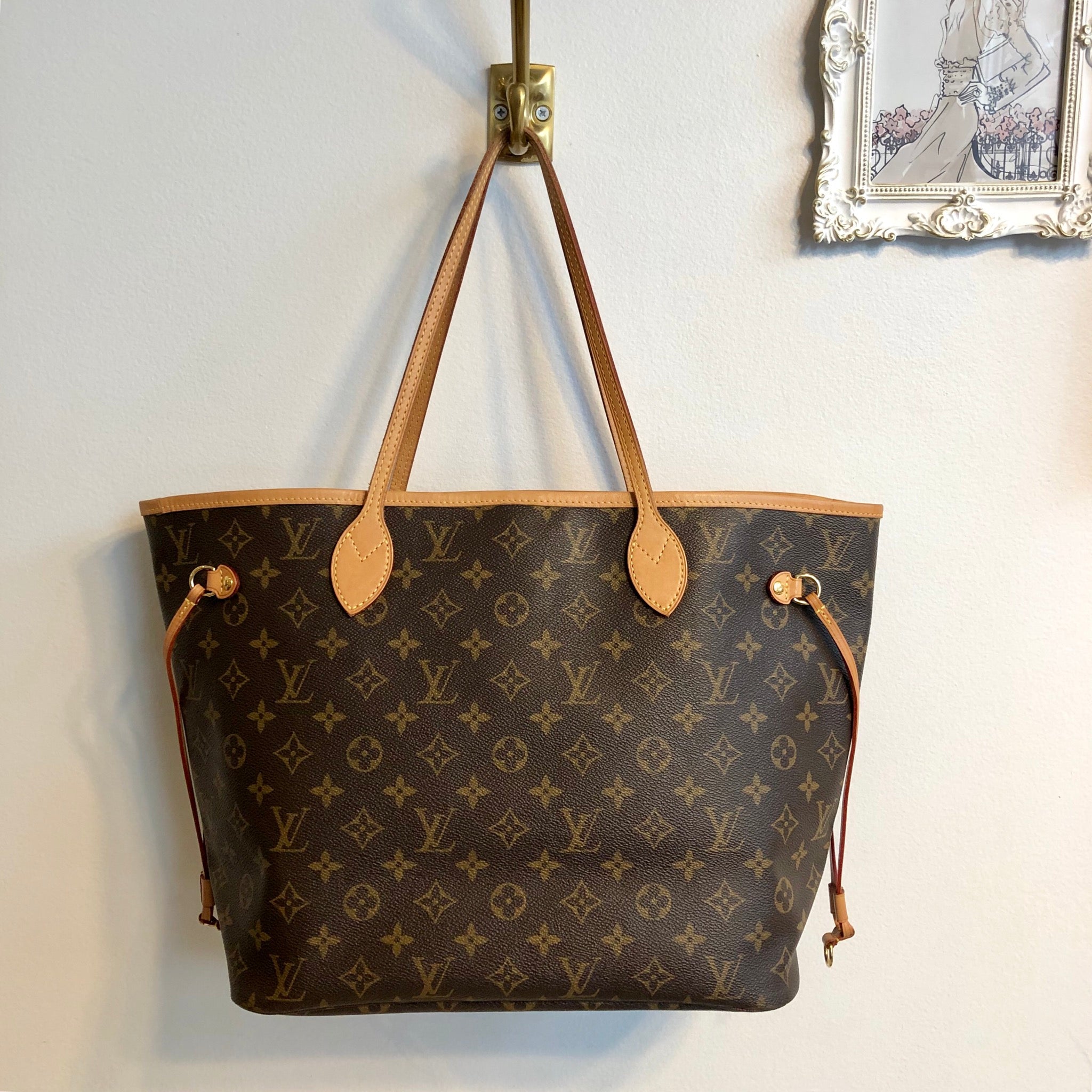 Louis Vuitton Neverfull Review: MM vs GM - Mia Mia Mine