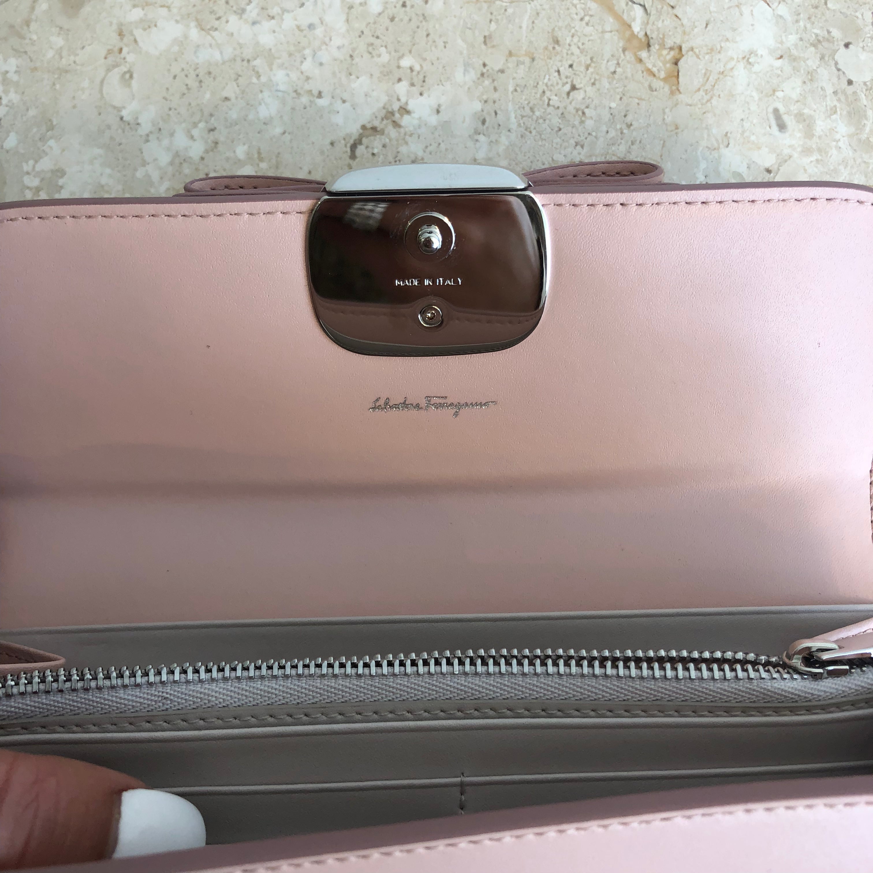 Authentic SALVATORE FERRAGAMO Blush Pink Leather Wallet – Valamode