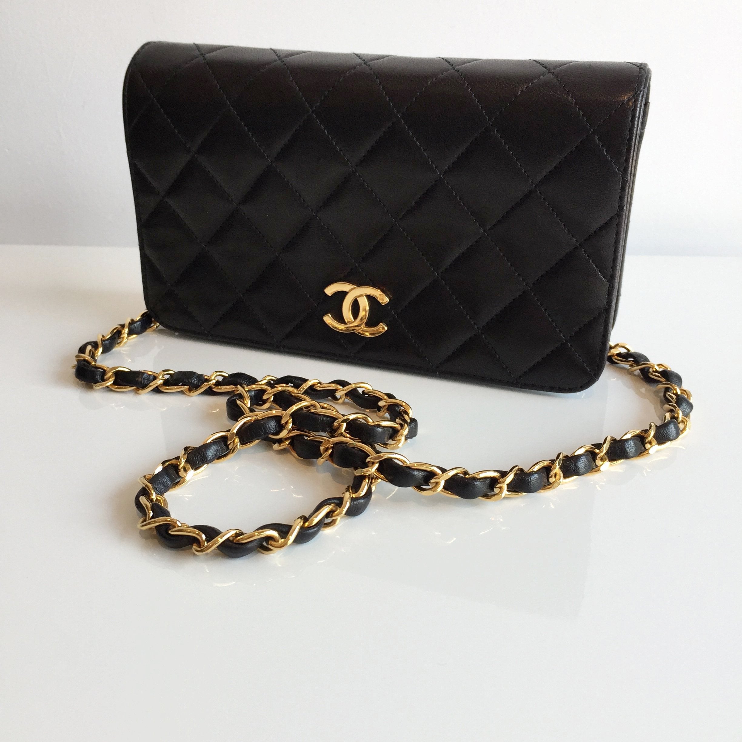 Authentic CHANEL Vintage Small Clutch with Chain