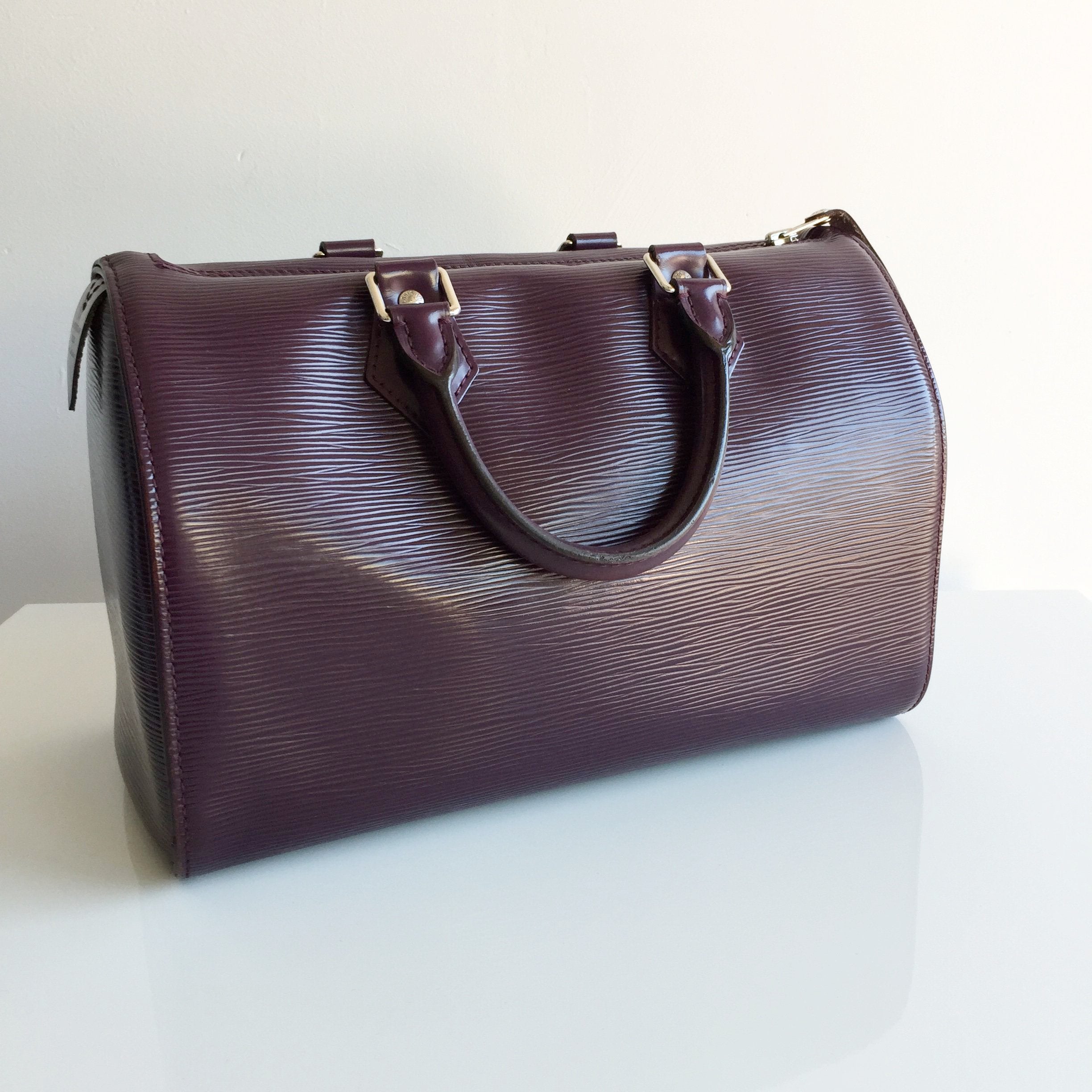 Authentic LOUIS VUITTON Epi Speedy 25 Cassis – Valamode