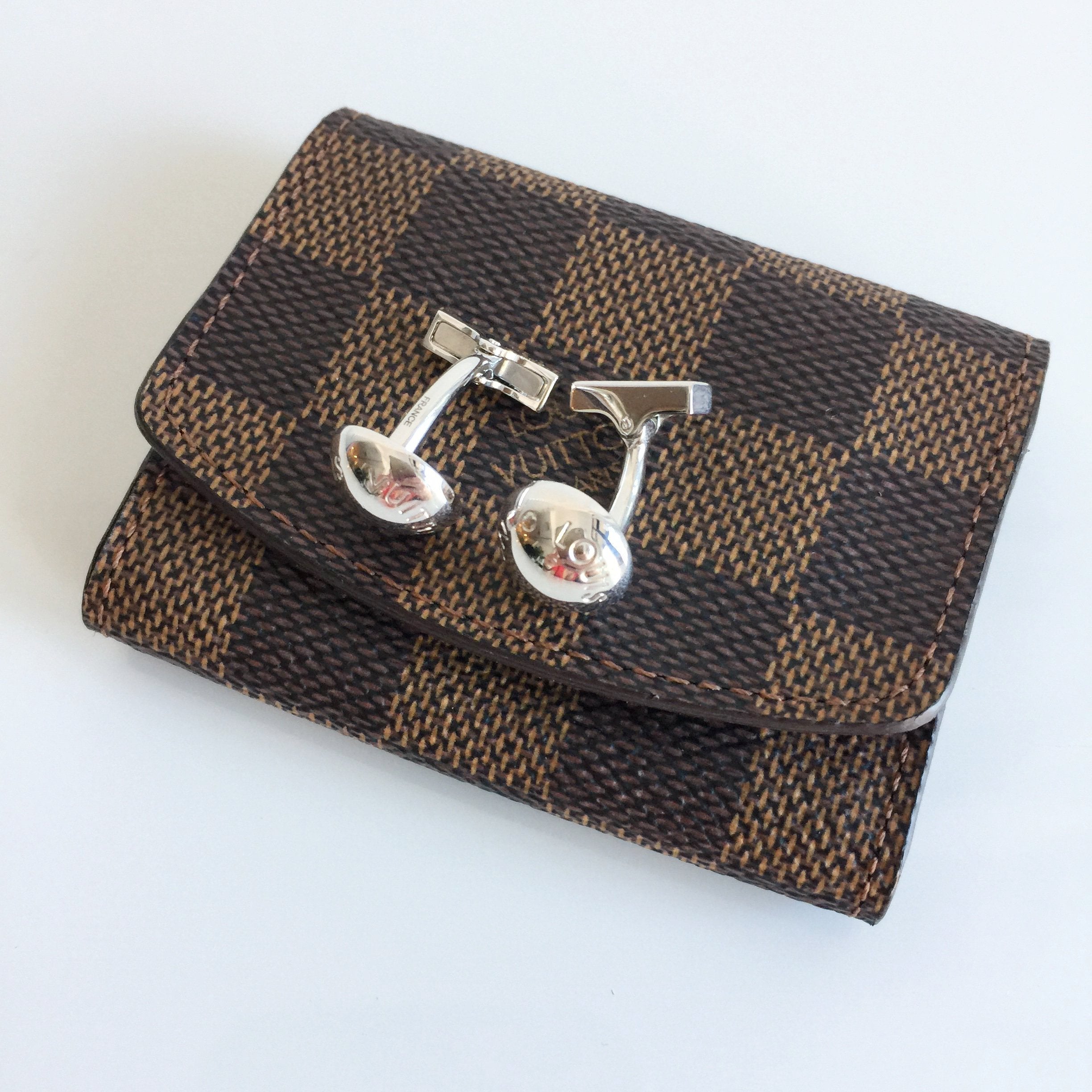 Authentic LOUIS VUITTON Cufflinks – Valamode