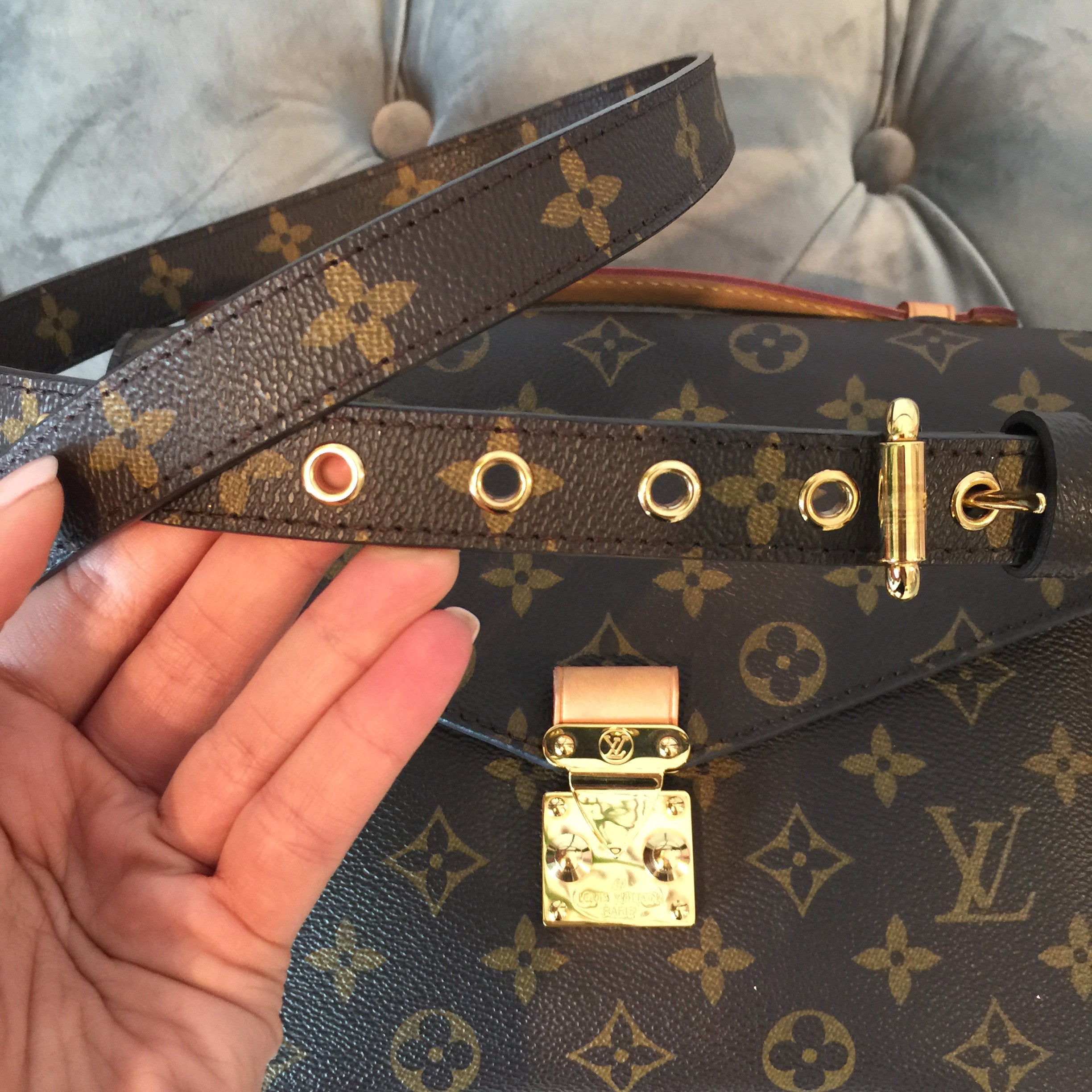 Authentic LOUIS VUITTON Pochette Metis – Valamode