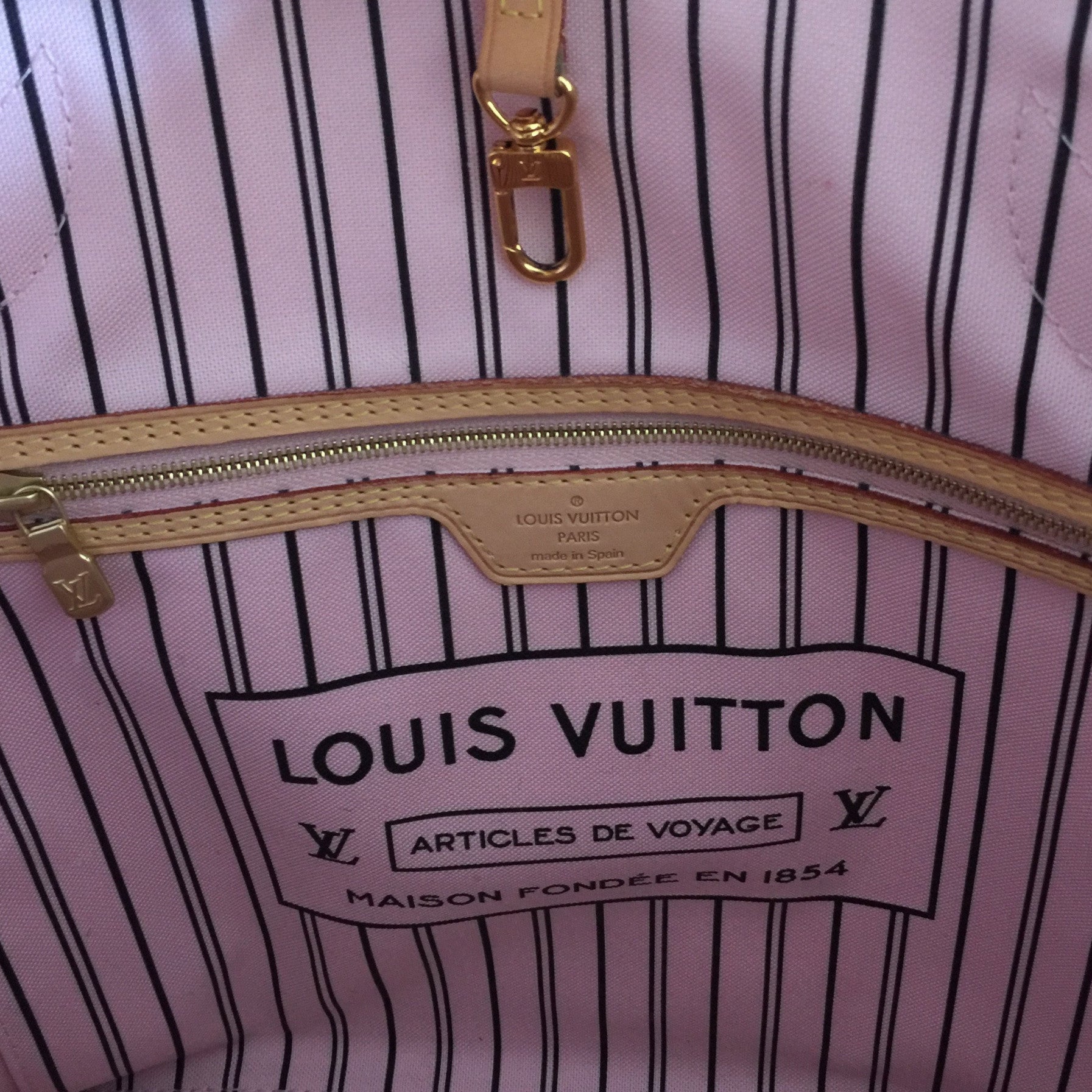 LV Neverfull MM Ballerine Pink Interior