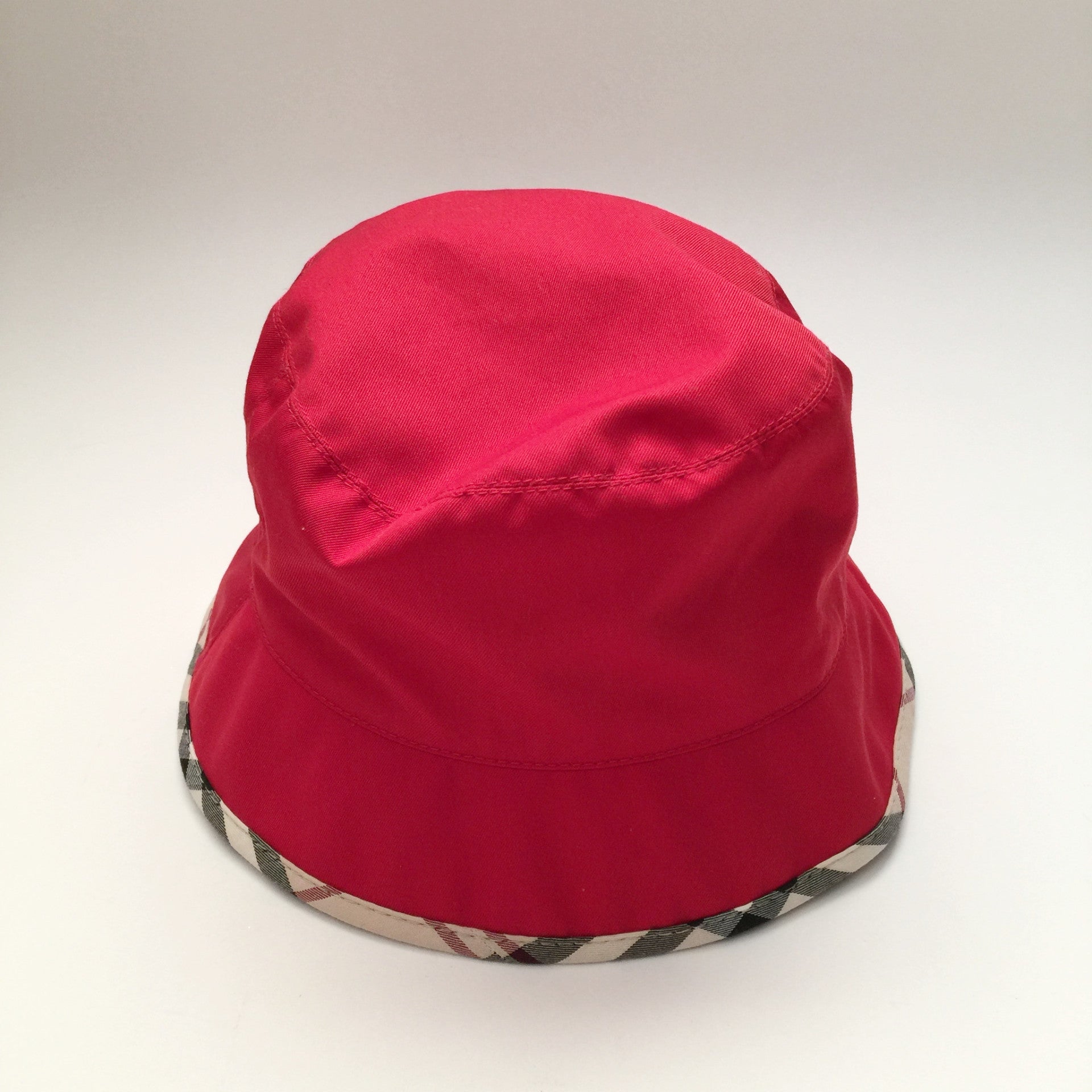 burberry hat red