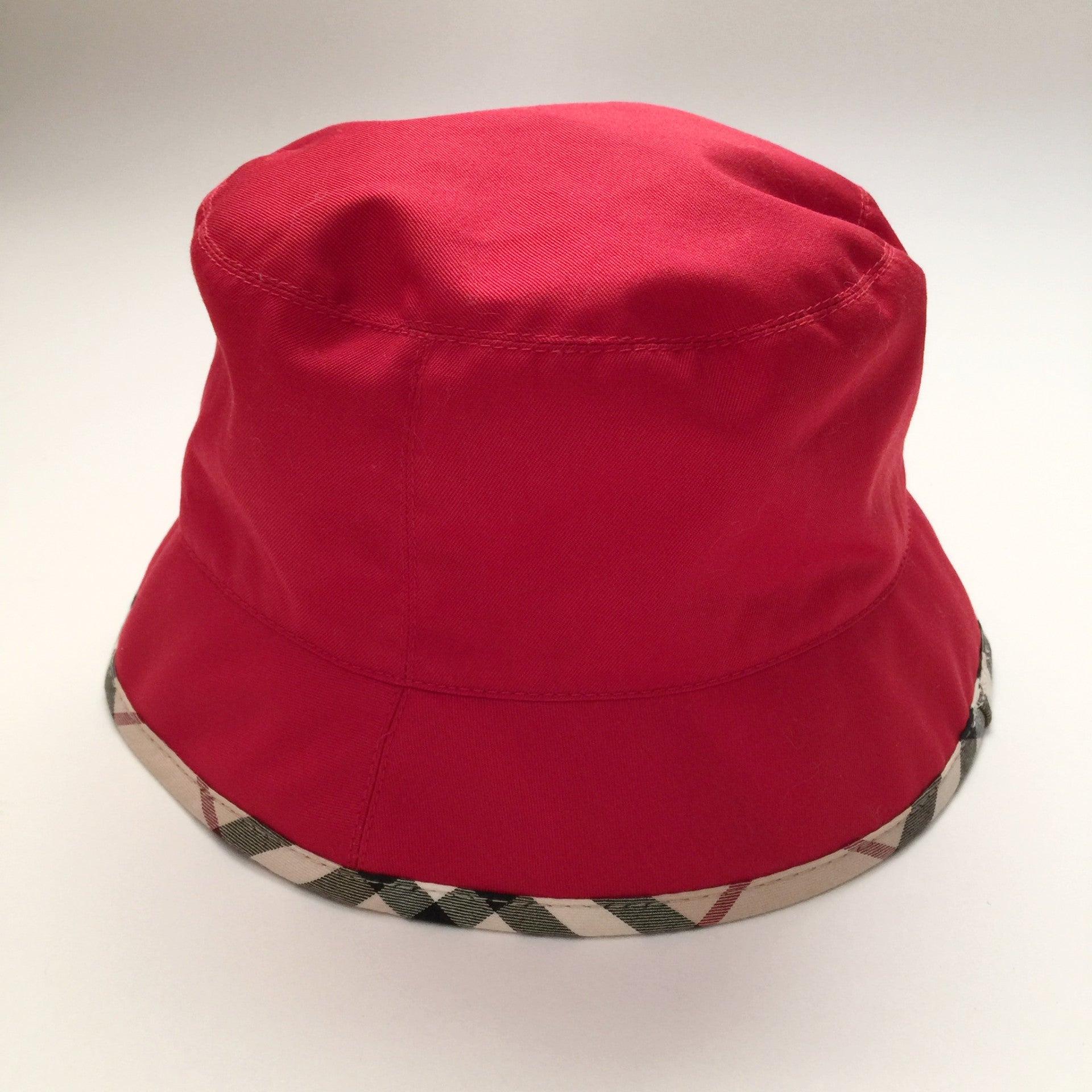 burberry hat red