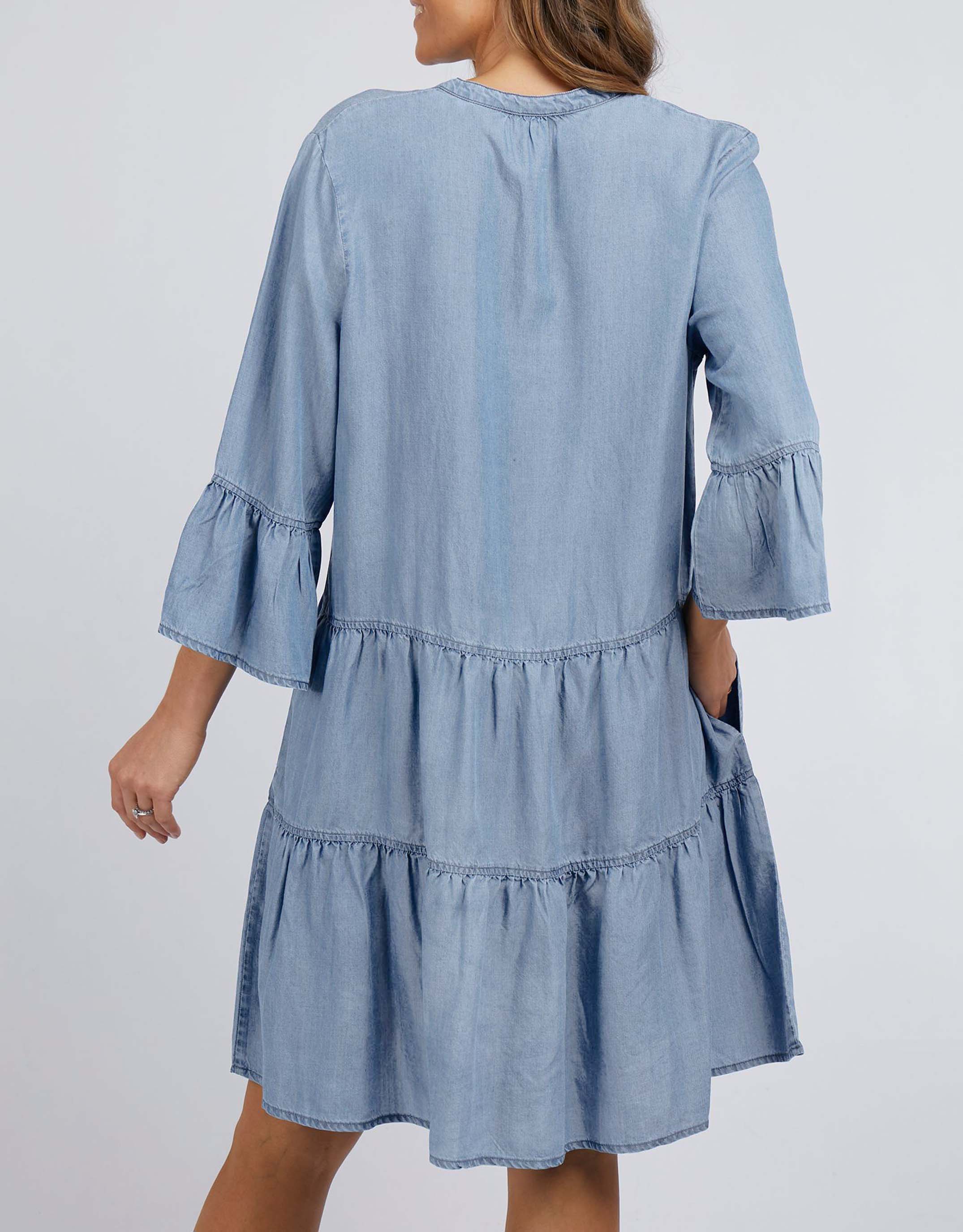 elm-winnie-chambray-dress-blue-womens-clothing