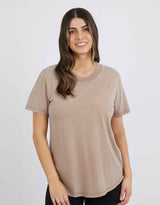 foxwood-fly-tee-sand-womens-clothing