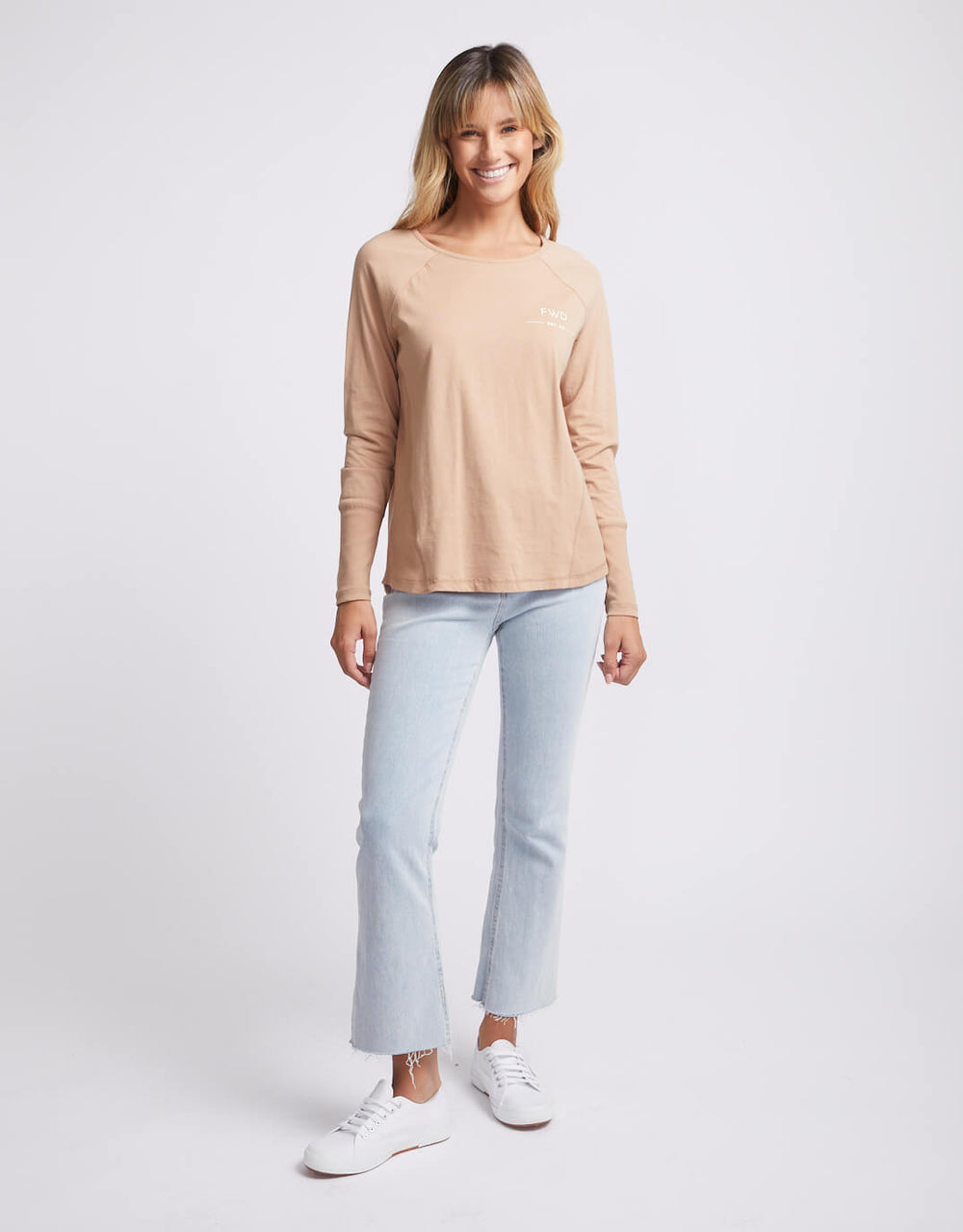 foxwood-extend-long-sleeve-tee-sand-womens-clothing