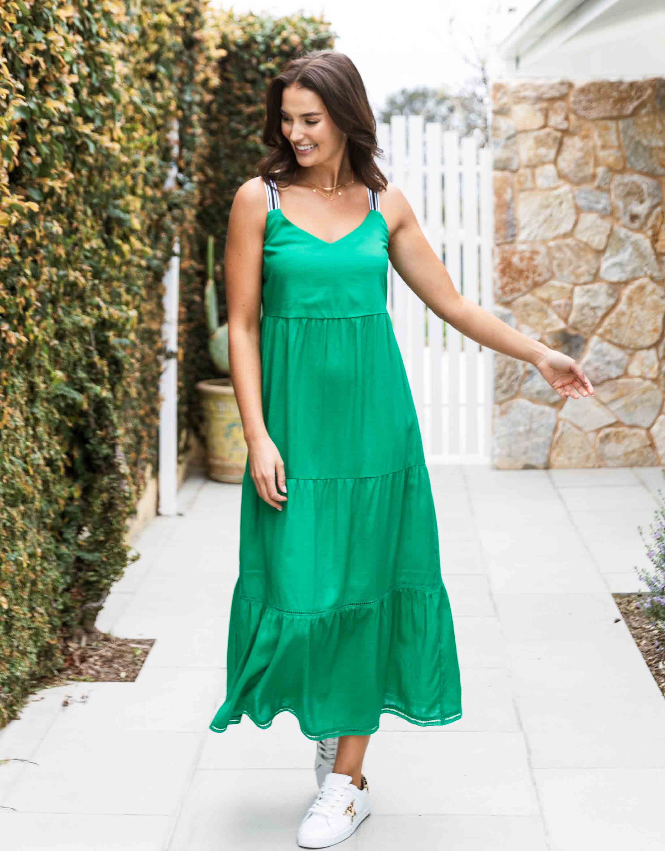 white-and-co-plus-size-oasis-dress-green-womens-clothing