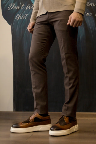 Determining what shoes to wear with chinos is crucial since it gives you the confidence to wear comfortable pants