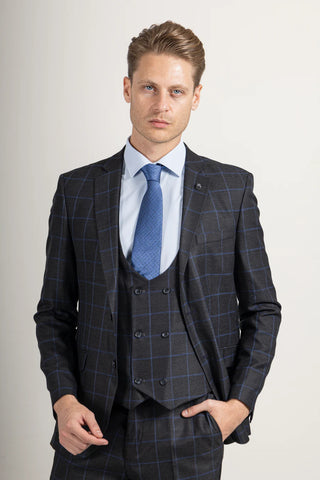 What Shirt to Wear With a Grey Suit