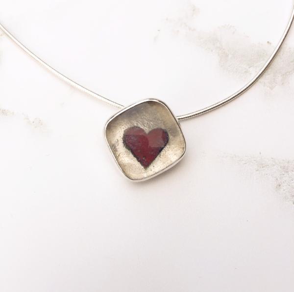Queen of Hearts Glass and Silver Necklace