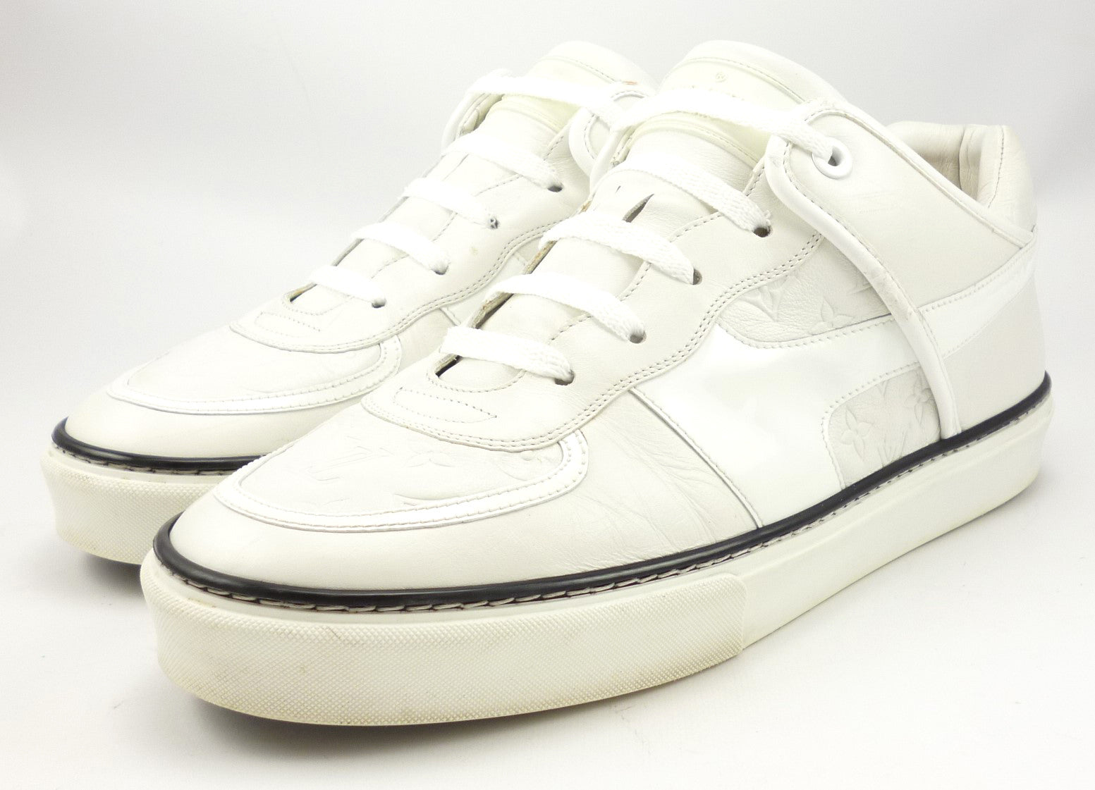 louis vuitton white leather sneakers