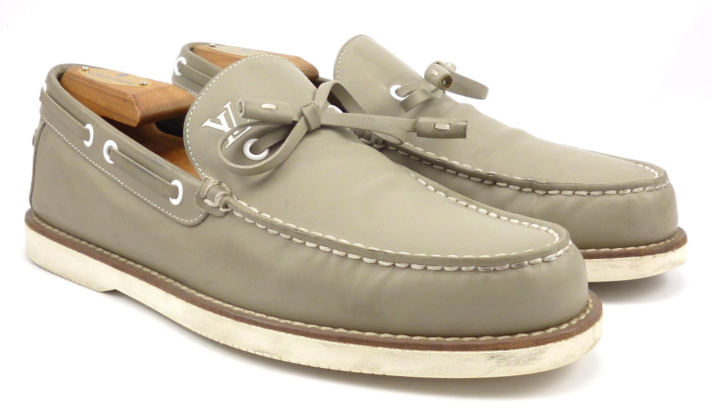 Louis Vuitton Mens Shoes 7 US Yucatan Boat Loafer Gray – Distinctive Deals - Designer Bags ...