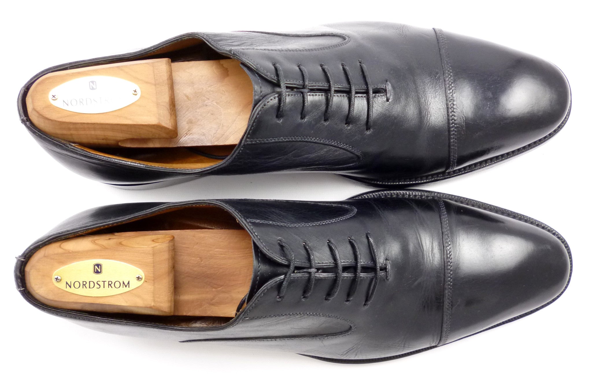 santoni cap toe oxford