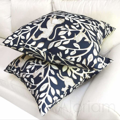 https://cdn.shopify.com/s/files/1/0936/5222/products/dwell-studio-pantheon-navy-blue-white-pillow-cushion-cover-by-aloriam-13556438_3a831257-4789-42c6-a78a-8845952b9bc0_250x@2x.jpg?v=1571439411