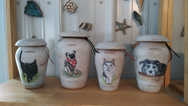 pet urns for ashes