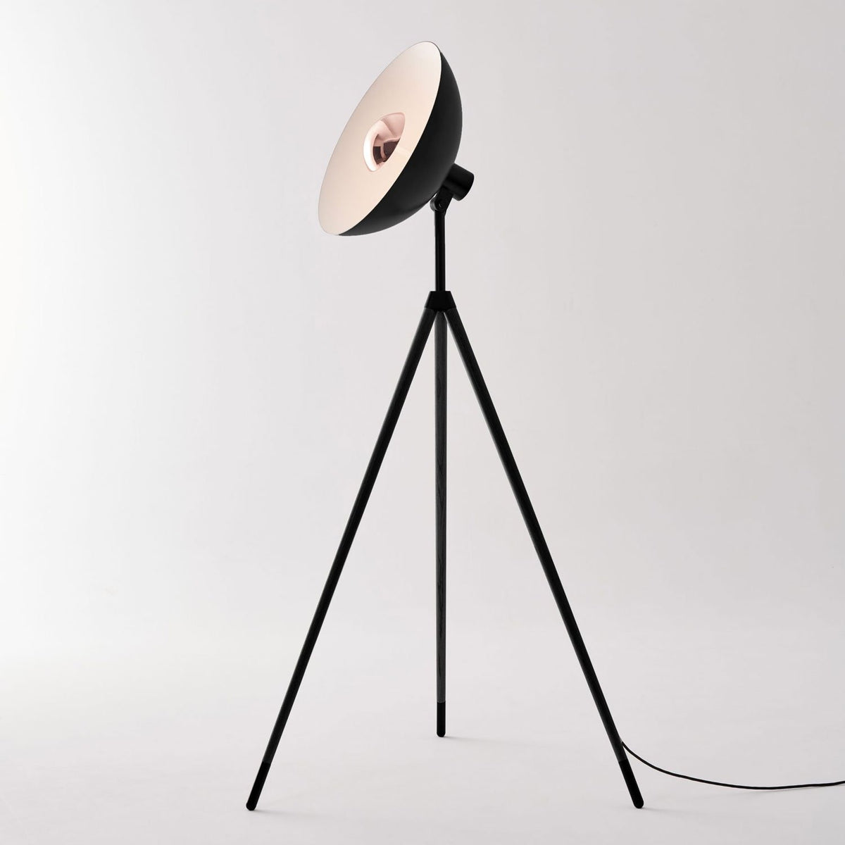 apollo integrated led floor lamp