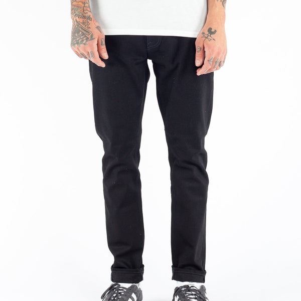 nudie jeans brute knut dry cold black