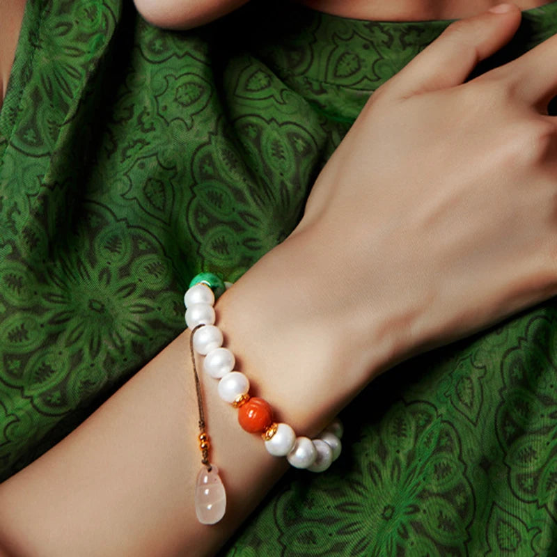 Layered Sizes for Subtle Rhythm