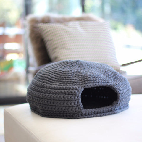 Benji + Moon | Crochet Cat Den / House