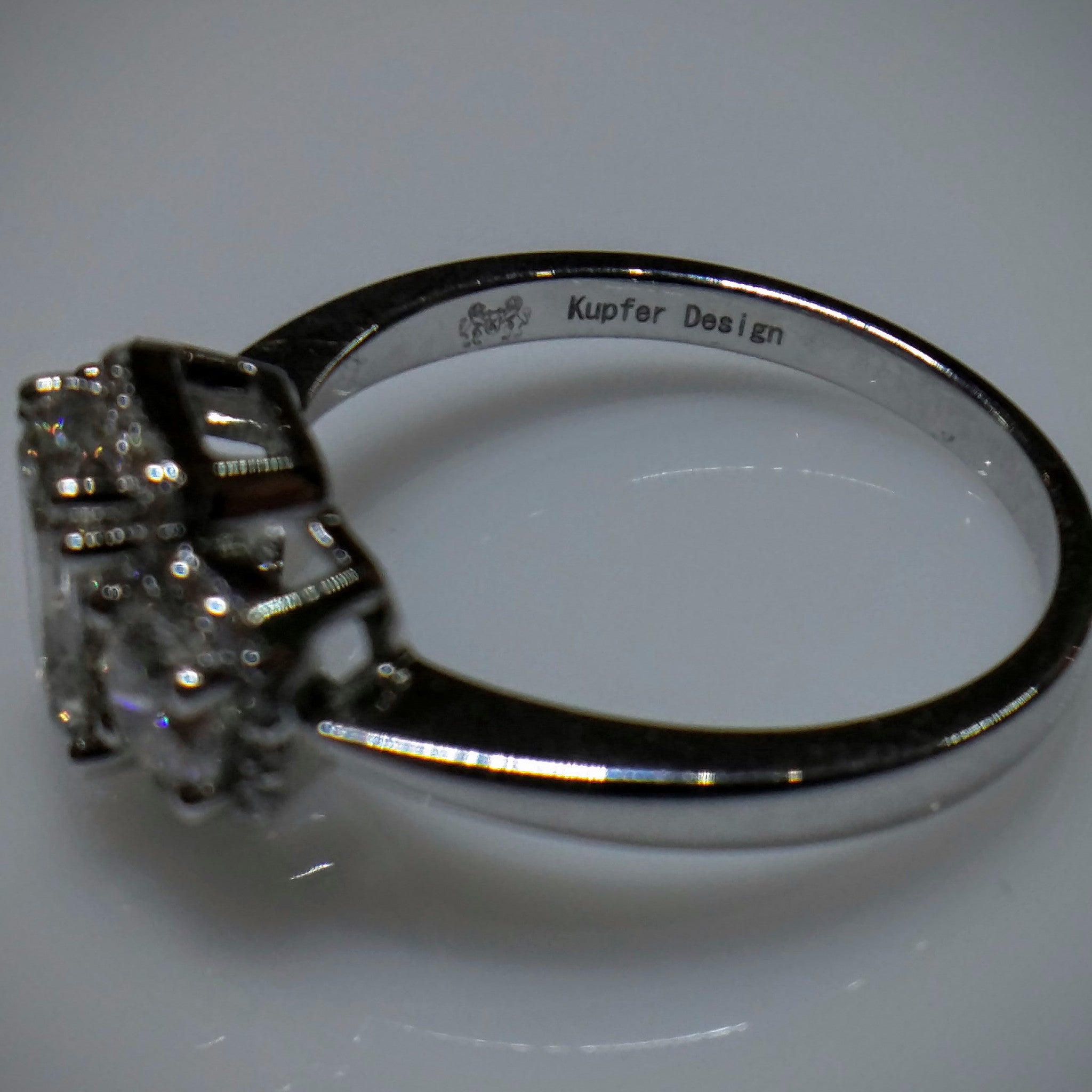 Engagement Ring in 18kt White Gold by Kupfer Design