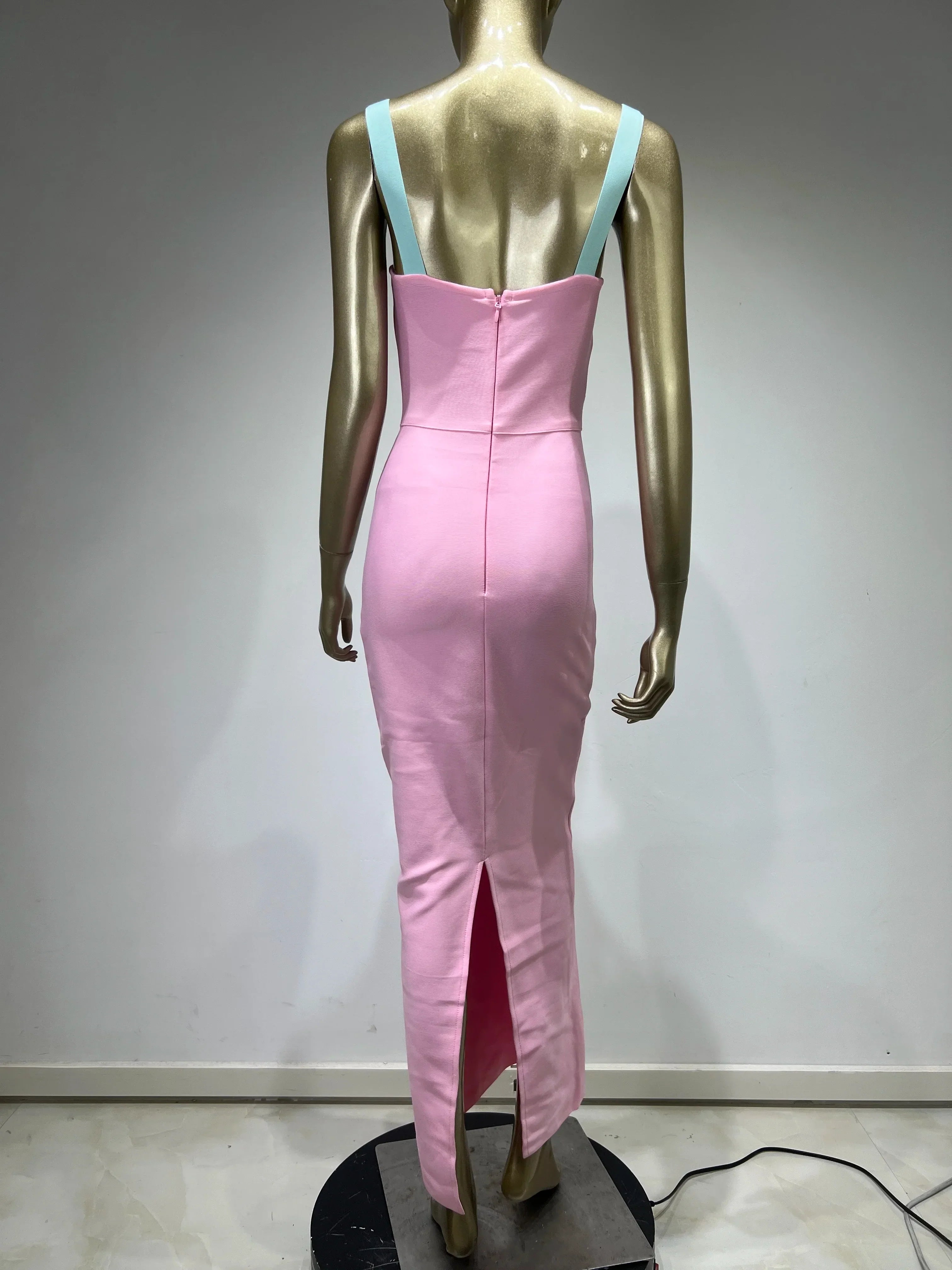 Elegant Pink V-Neck Maxi Dress for Women      Perfect for Parties - Image 6