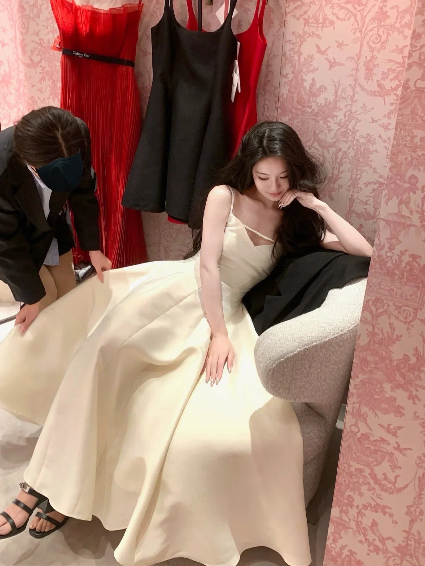 Elegant Black Princess Evening Dress for Summer Events - Image 15