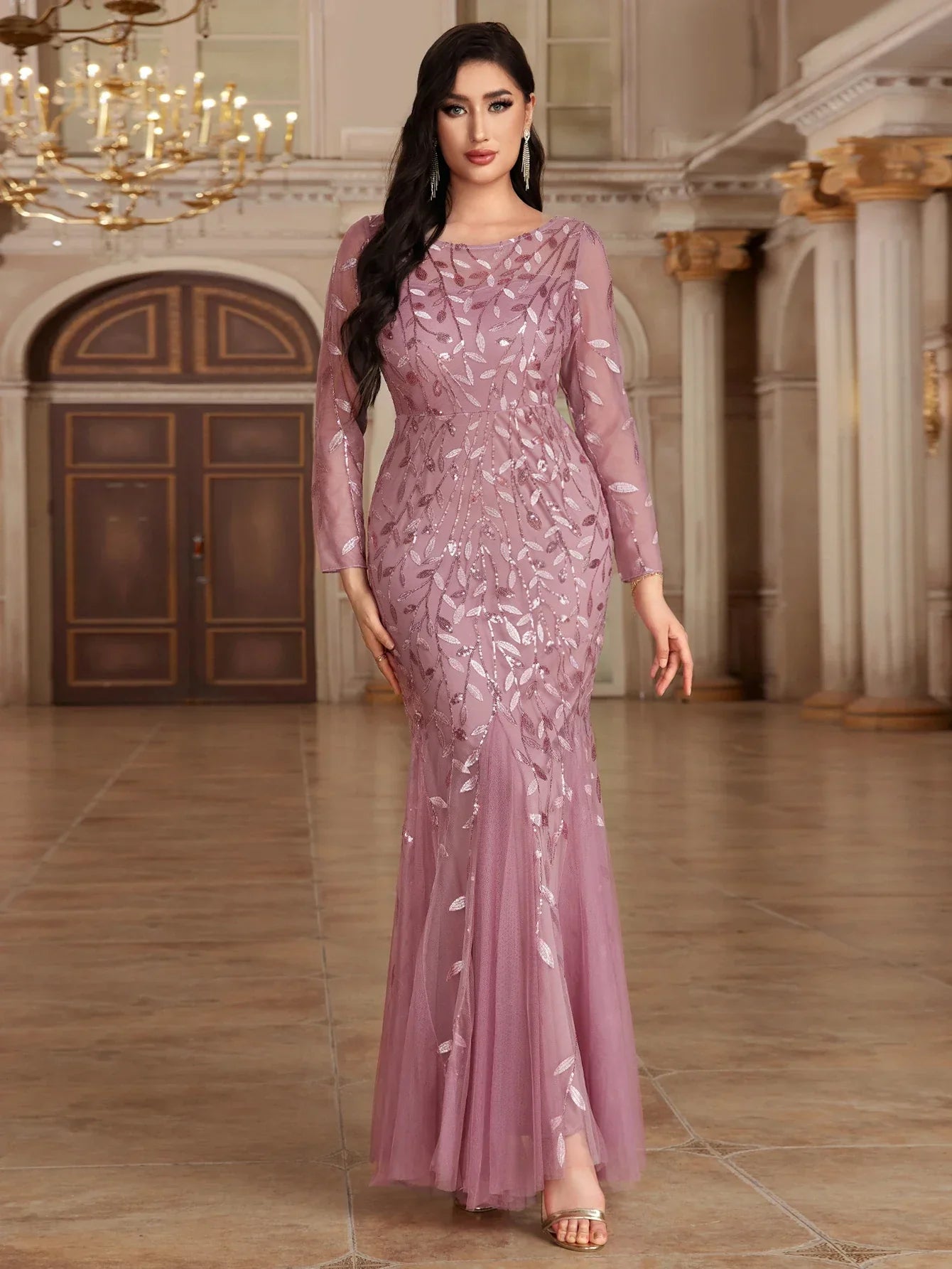 Plus Size Mermaid Evening Dress with Lace Appliques - Image 8