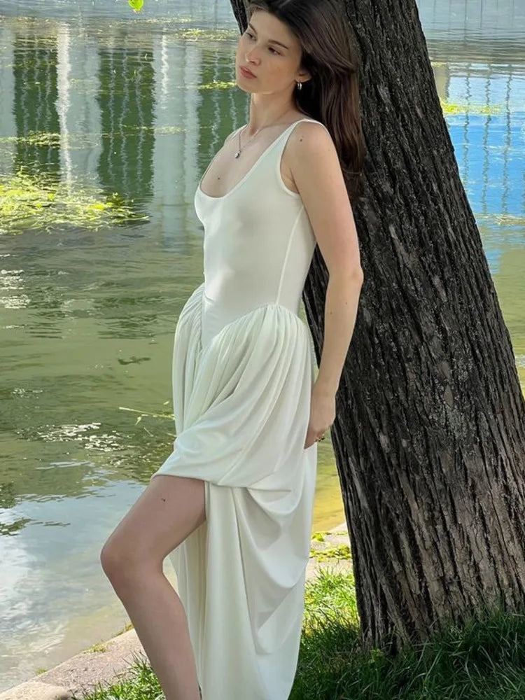 Elegant Sleeveless Backless Evening Dress with Fluffy Skirt - Image 5