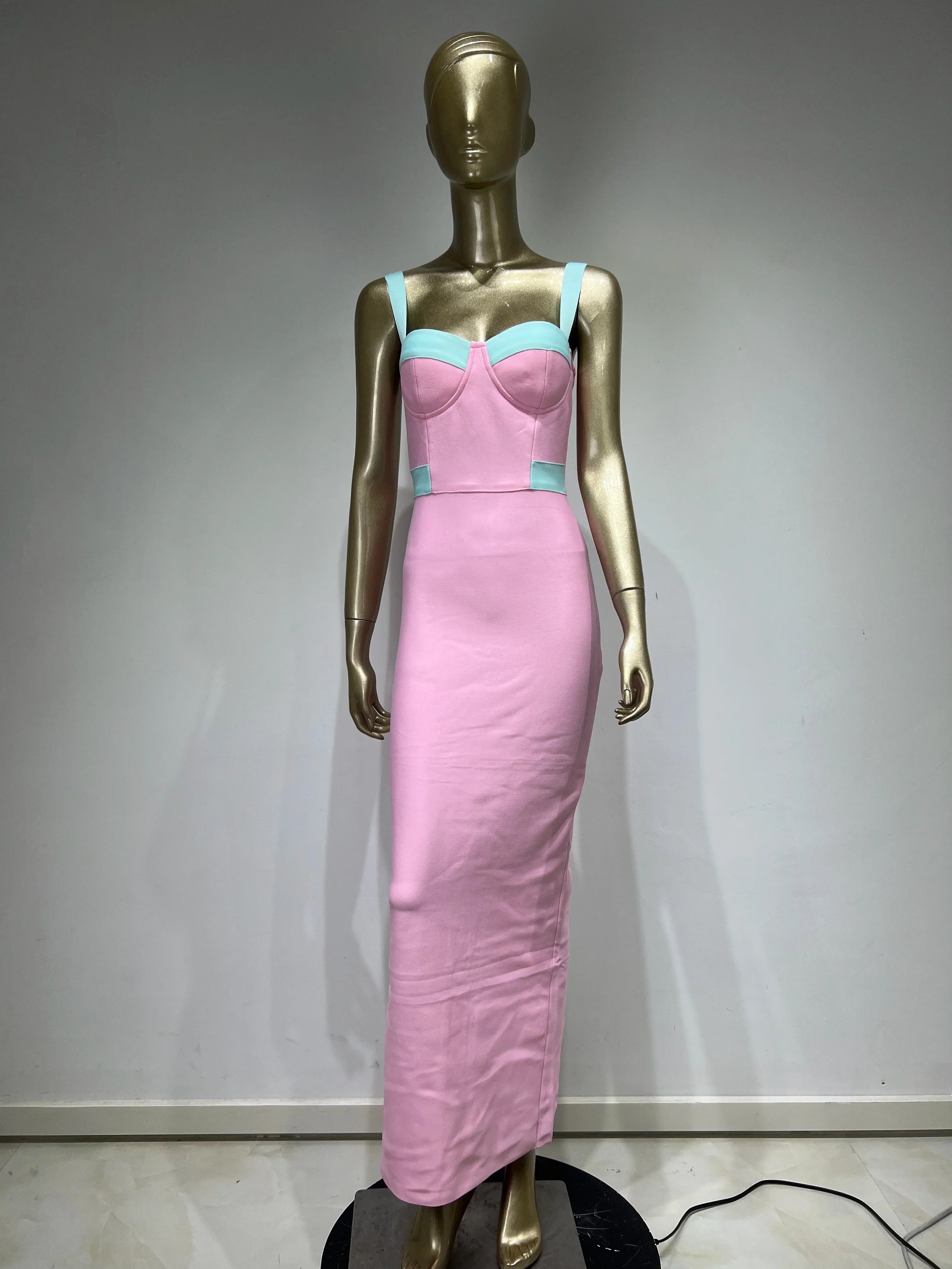 Elegant Pink V-Neck Maxi Dress for Women      Perfect for Parties - Image 5