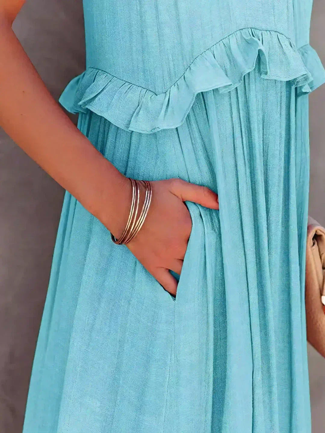Helly - Halter neck dress with ruffles and pockets - Image 19