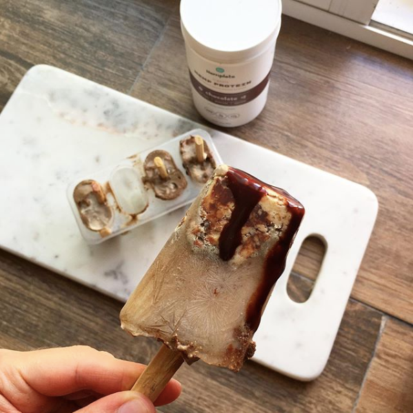 Popsicles with hemp protein and ice cream