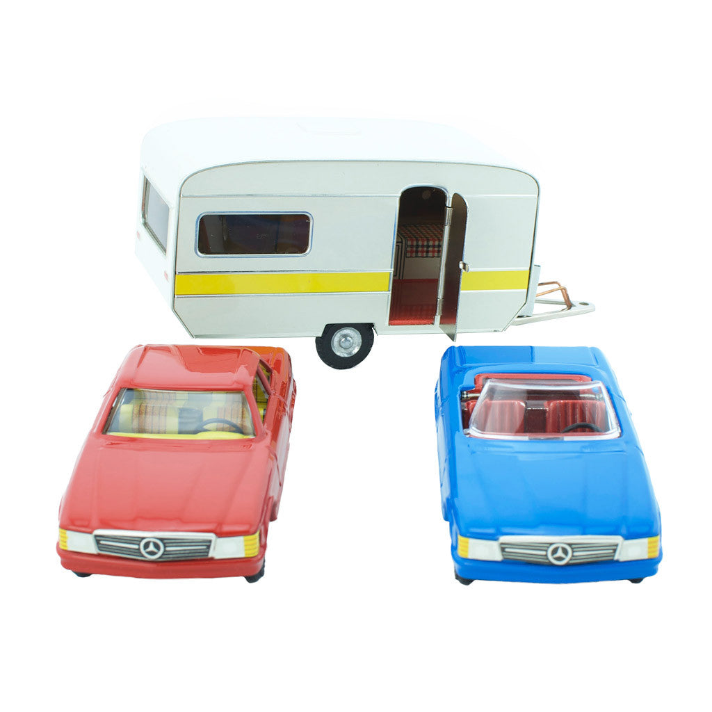 toy car and caravan set