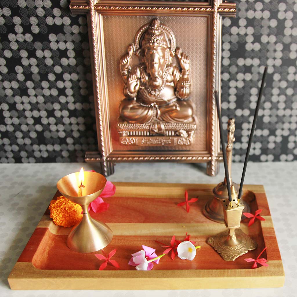 Buy Estele Gold & Rhodium Plated Spiritual Lord Ganesha Idol for Gifts &  Housewarming/Home/Office Decors. Online at Low Prices in India - Amazon.in