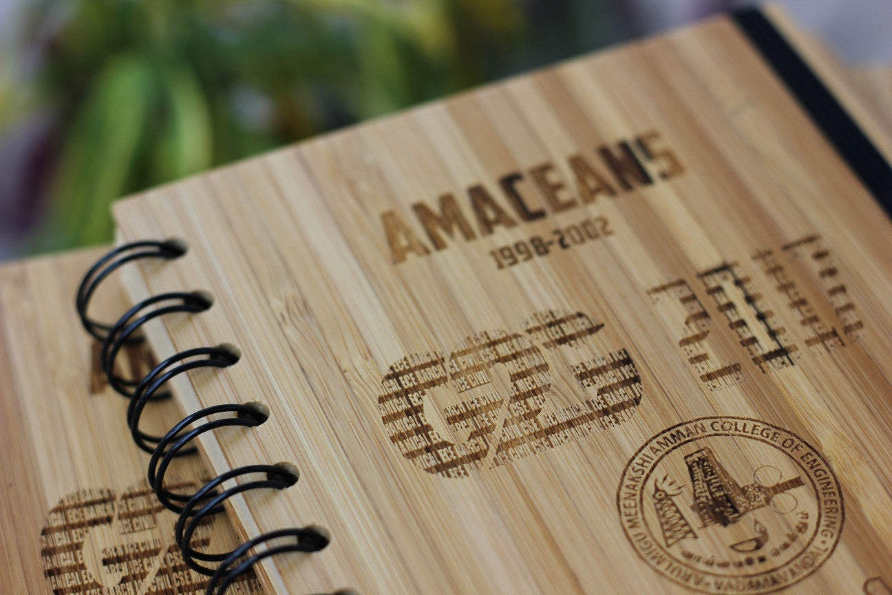 Personalized notebooks for college reunions - Wooden notebooks - Corporate Gifts - Woodgeek Store