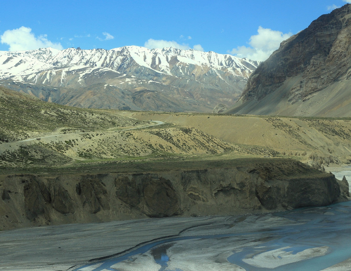 Sarchu Vally - road Trip to Ladakh - Leh-Manali Highway - Woodgeek Travels